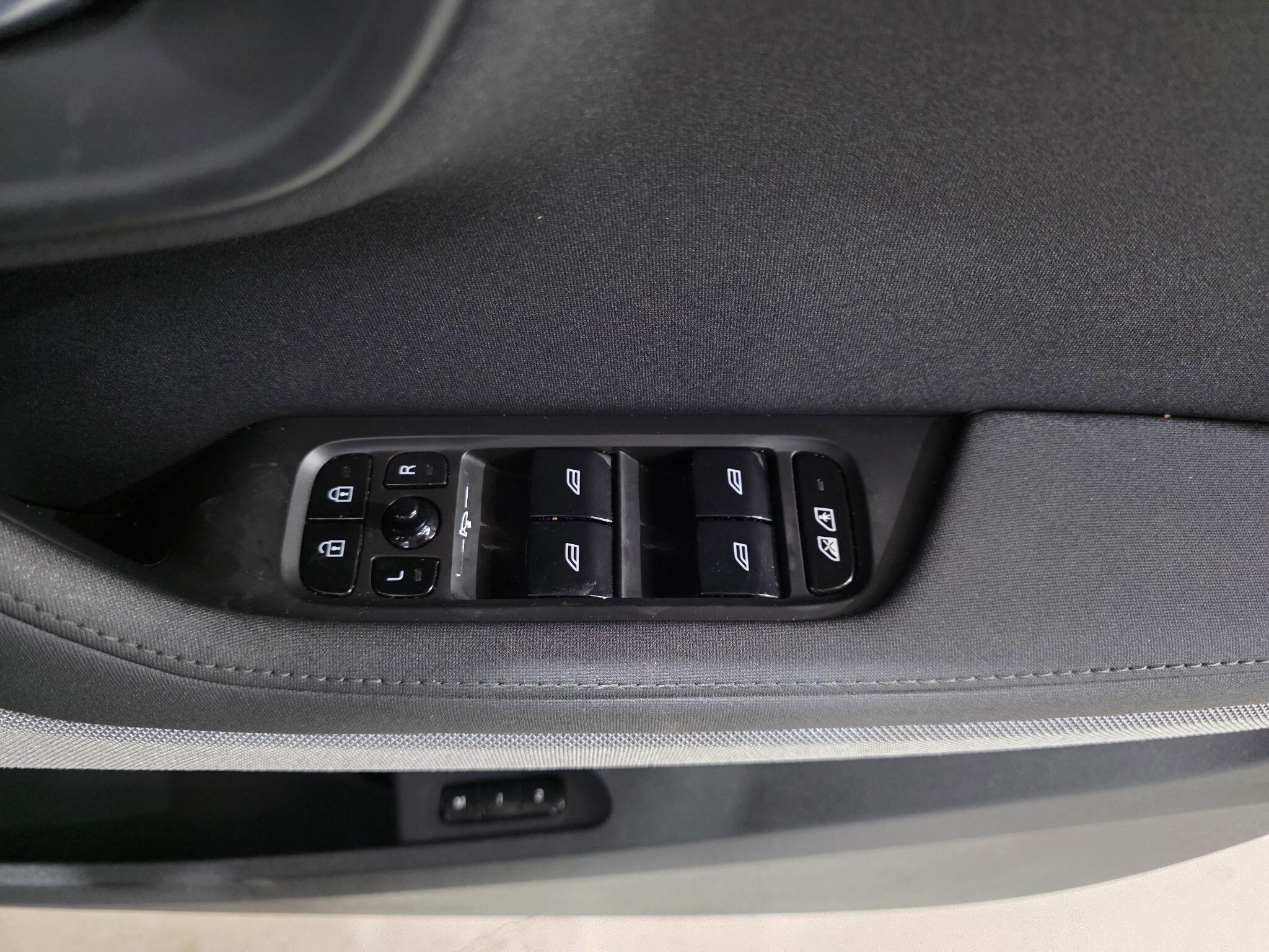 Polestar 78KWH Long view 15