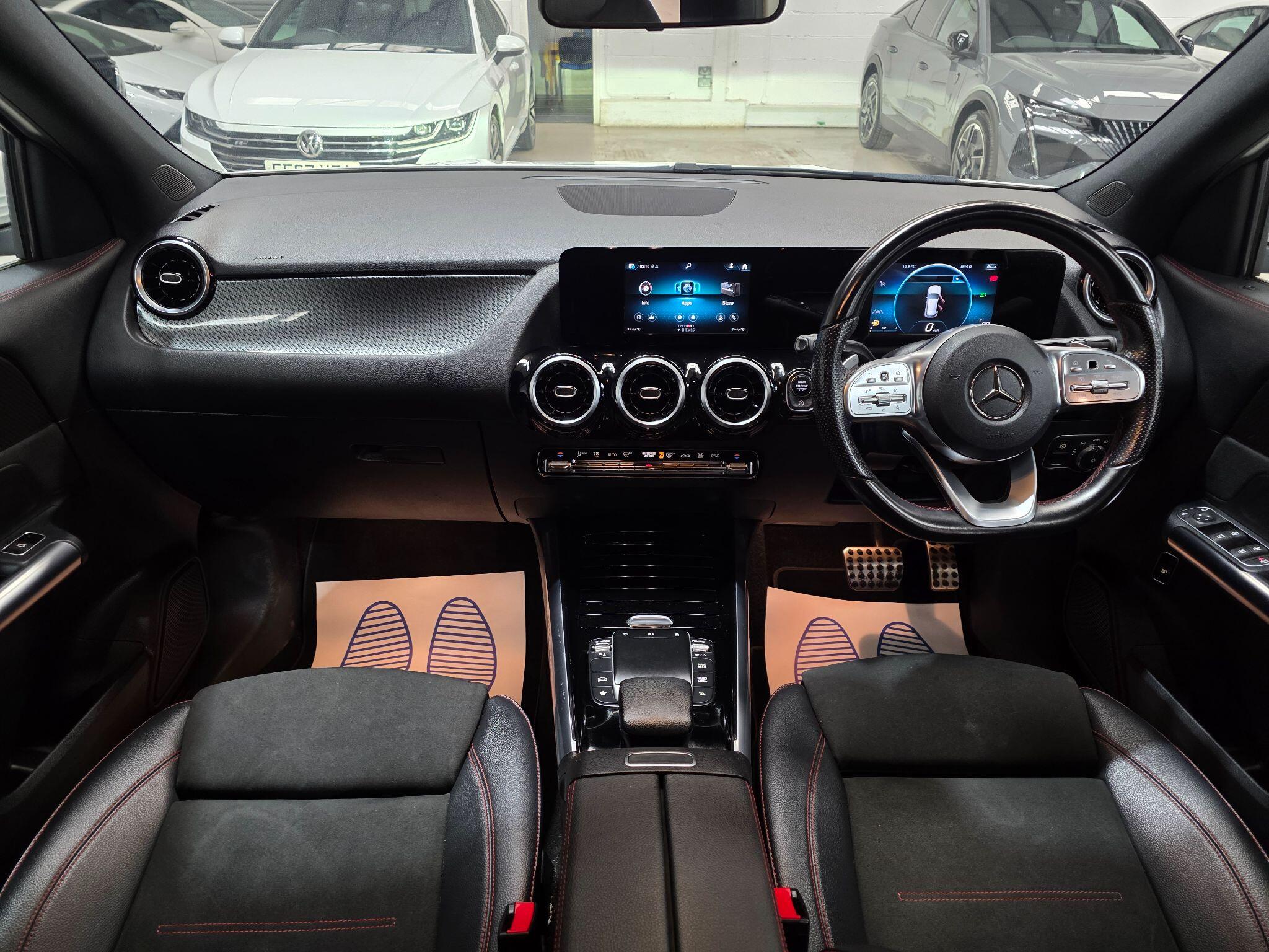 Mercedes-Benz Gla view 5