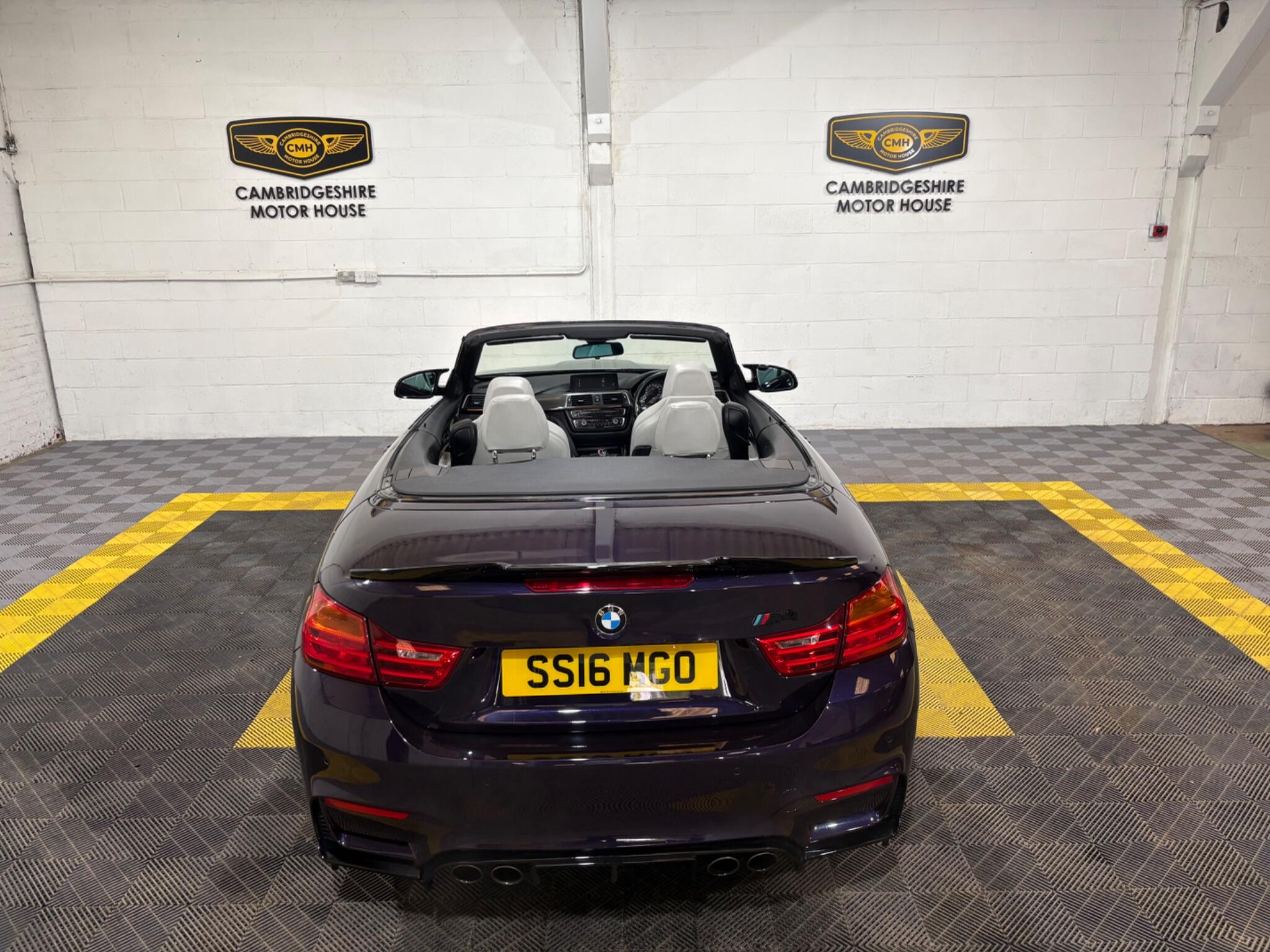 BMW M4 view 11