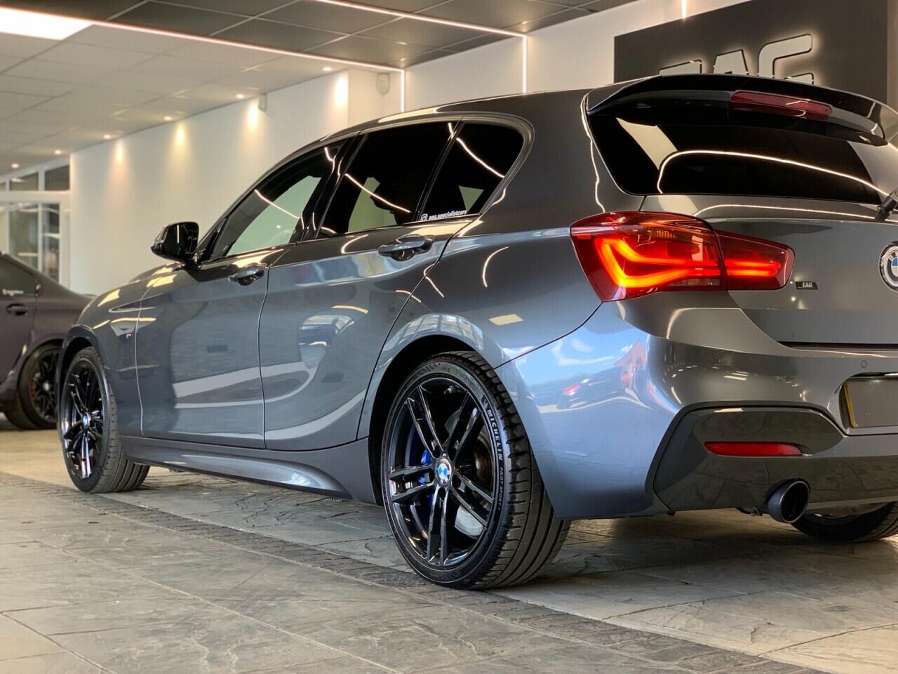 BMW 1 Series view 5