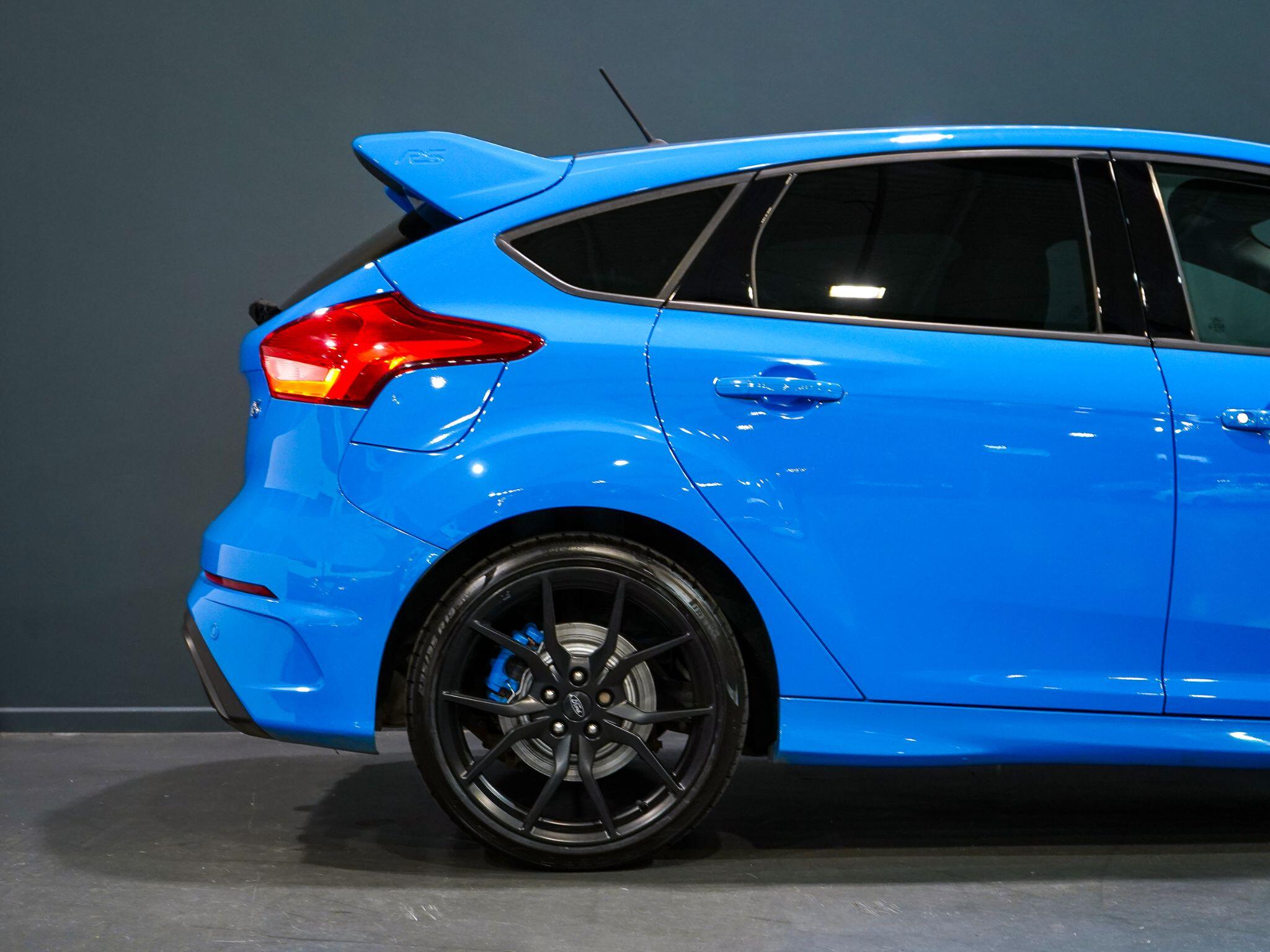 Ford Focus view 49
