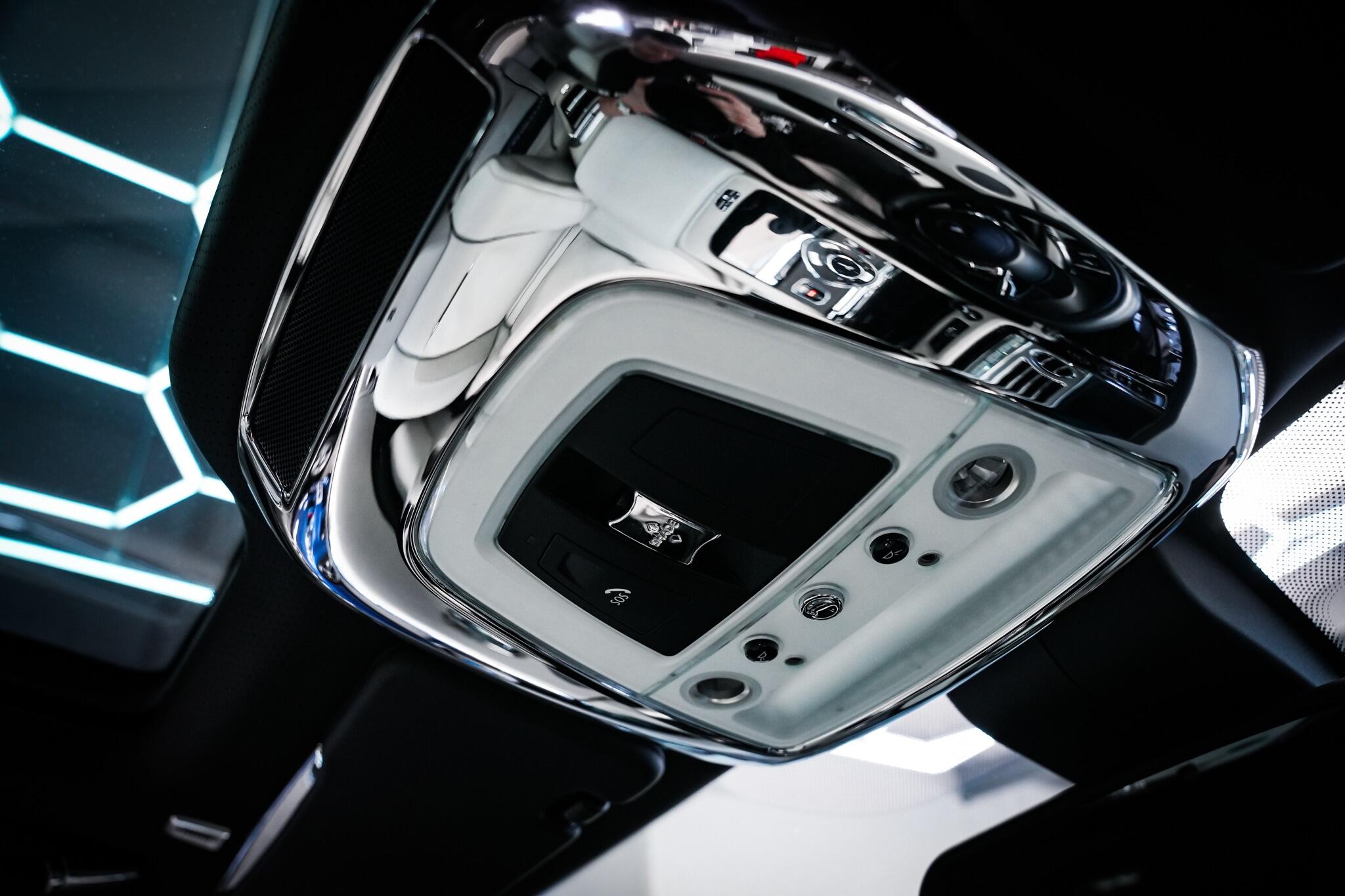 Rolls-Royce Wraith view 61