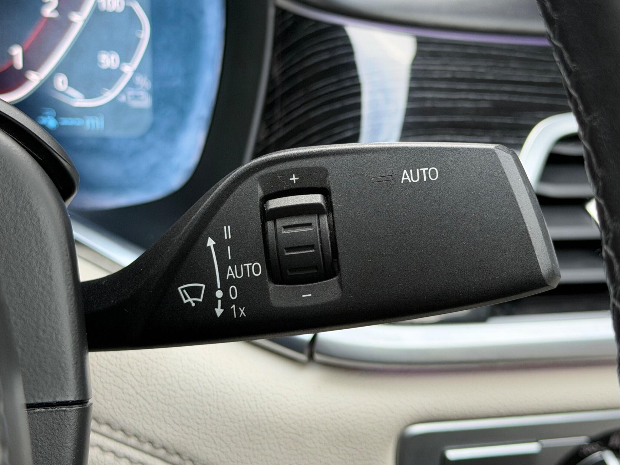 BMW 7 Series view 57