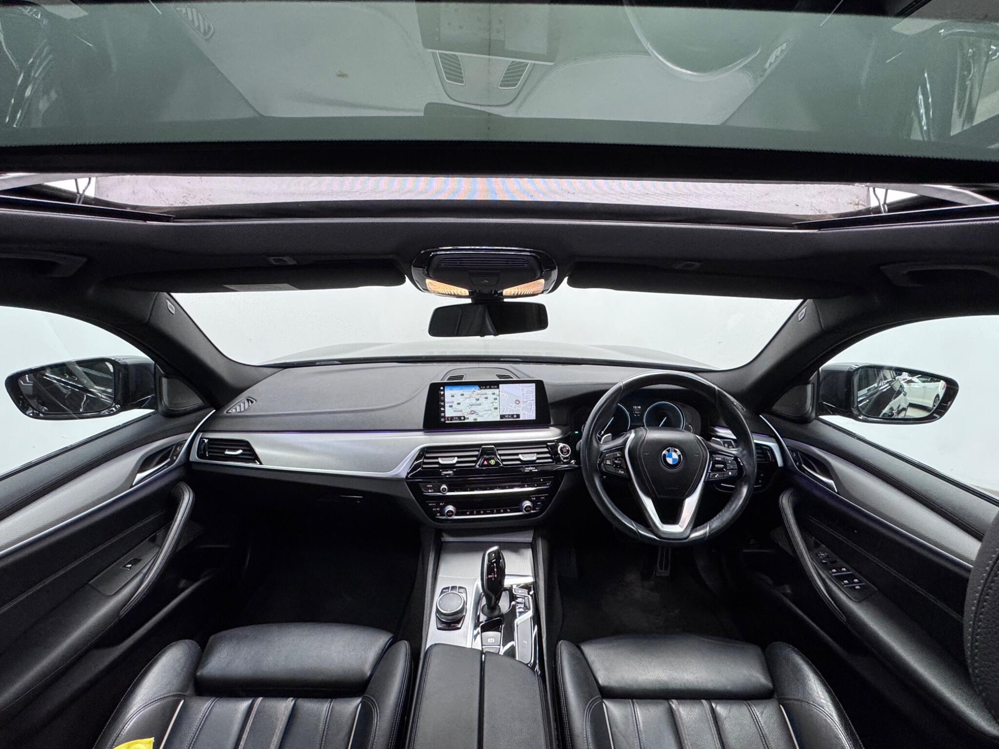 BMW 5 Series view 11