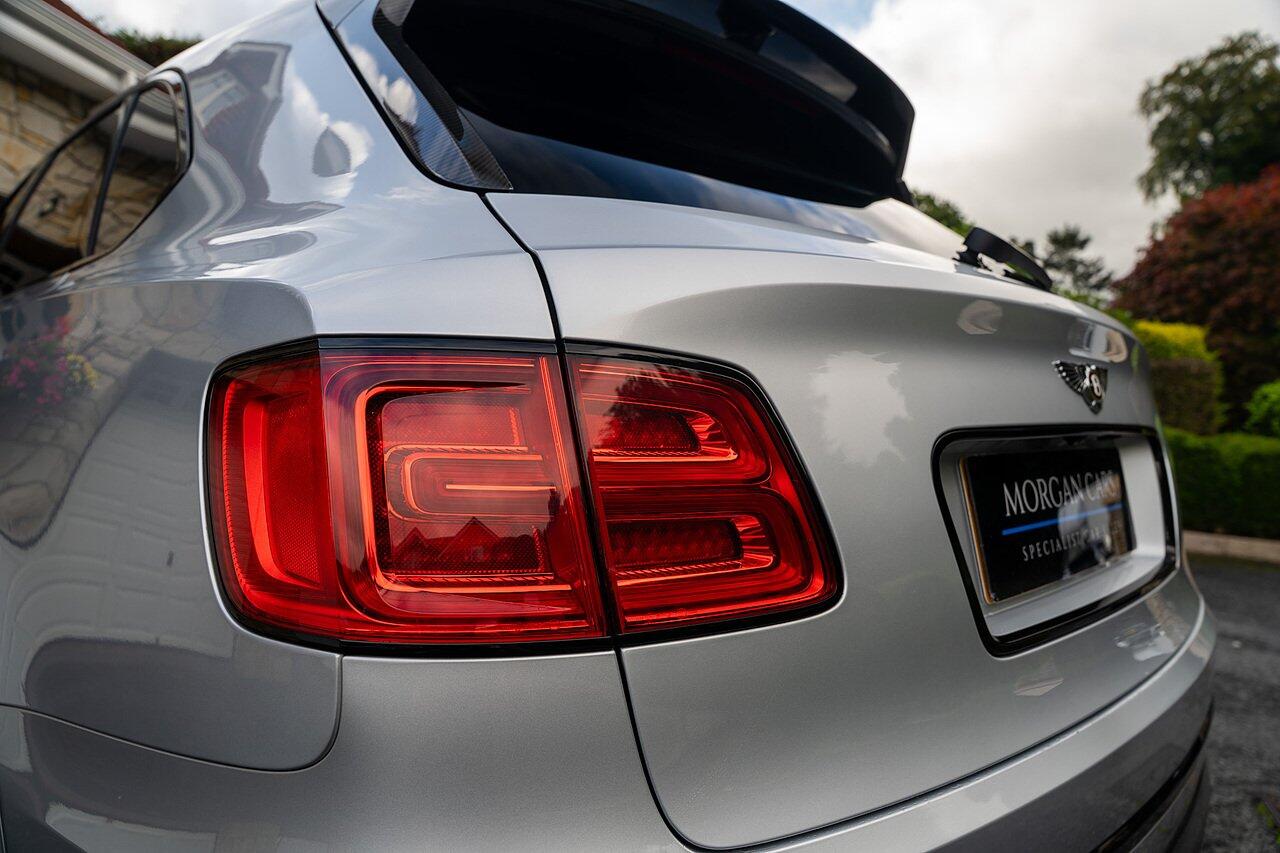 Bentley Bentayga view 10