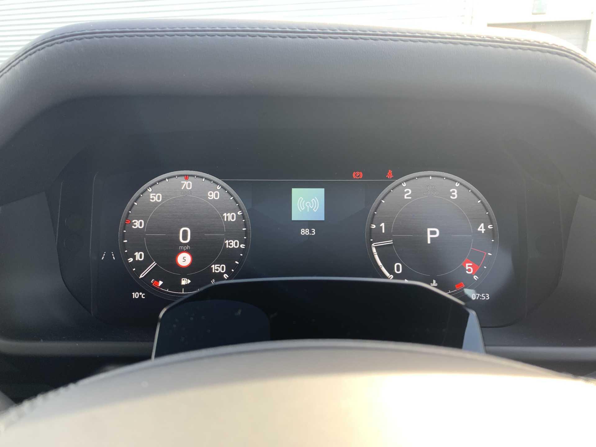 Land Rover Defender view 15