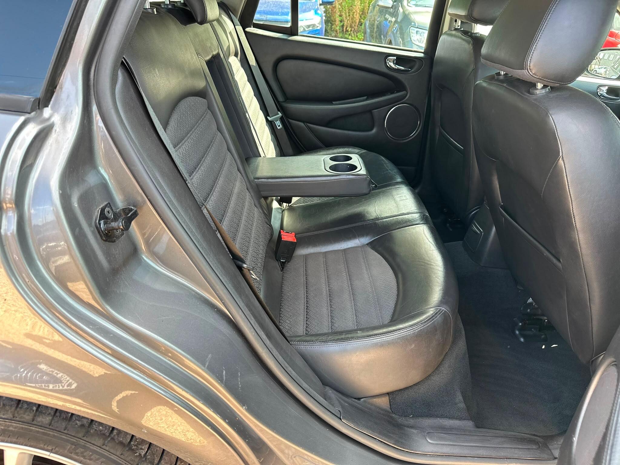 Jaguar X-Type view 33
