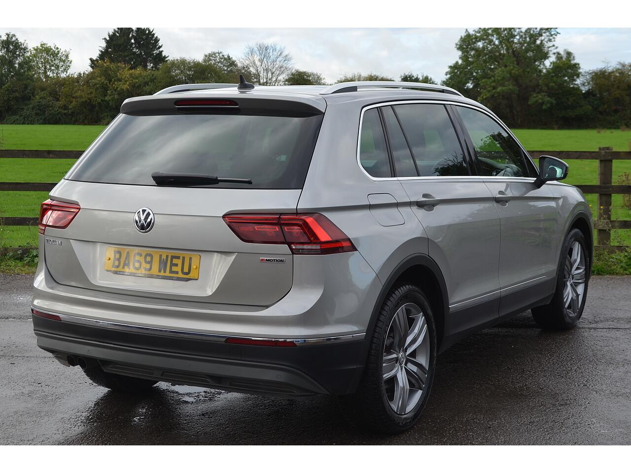 Volkswagen Tiguan view 9