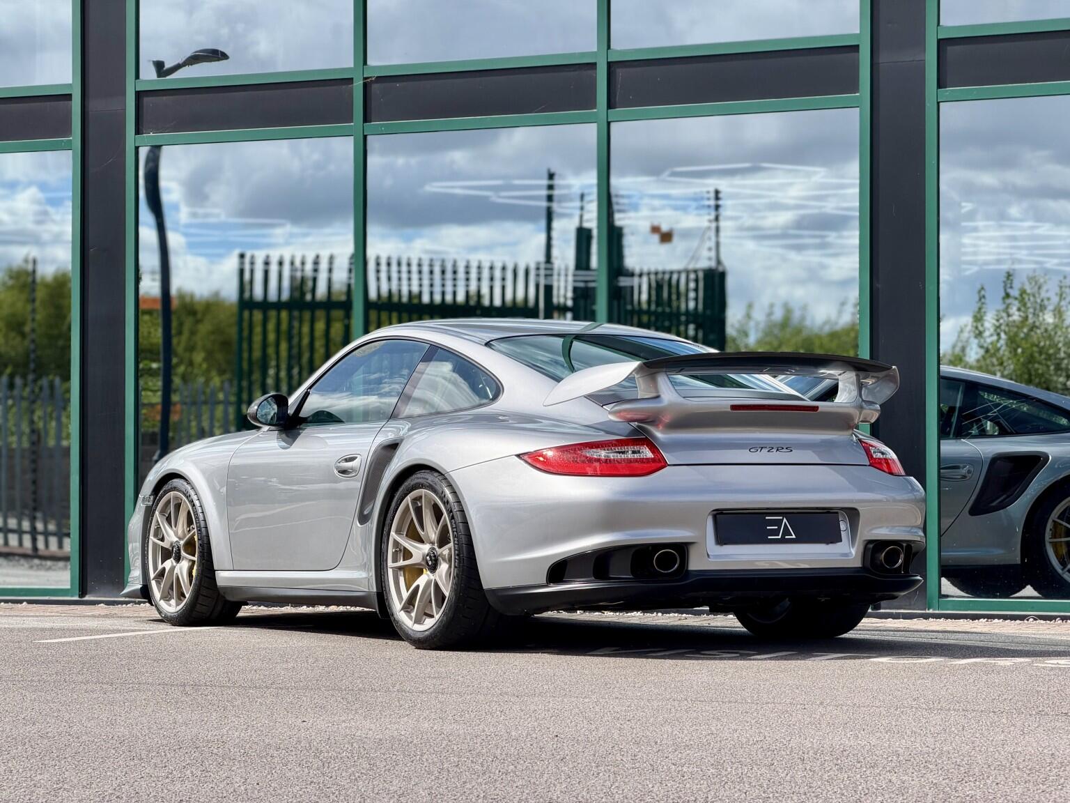 Porsche 911 view 2