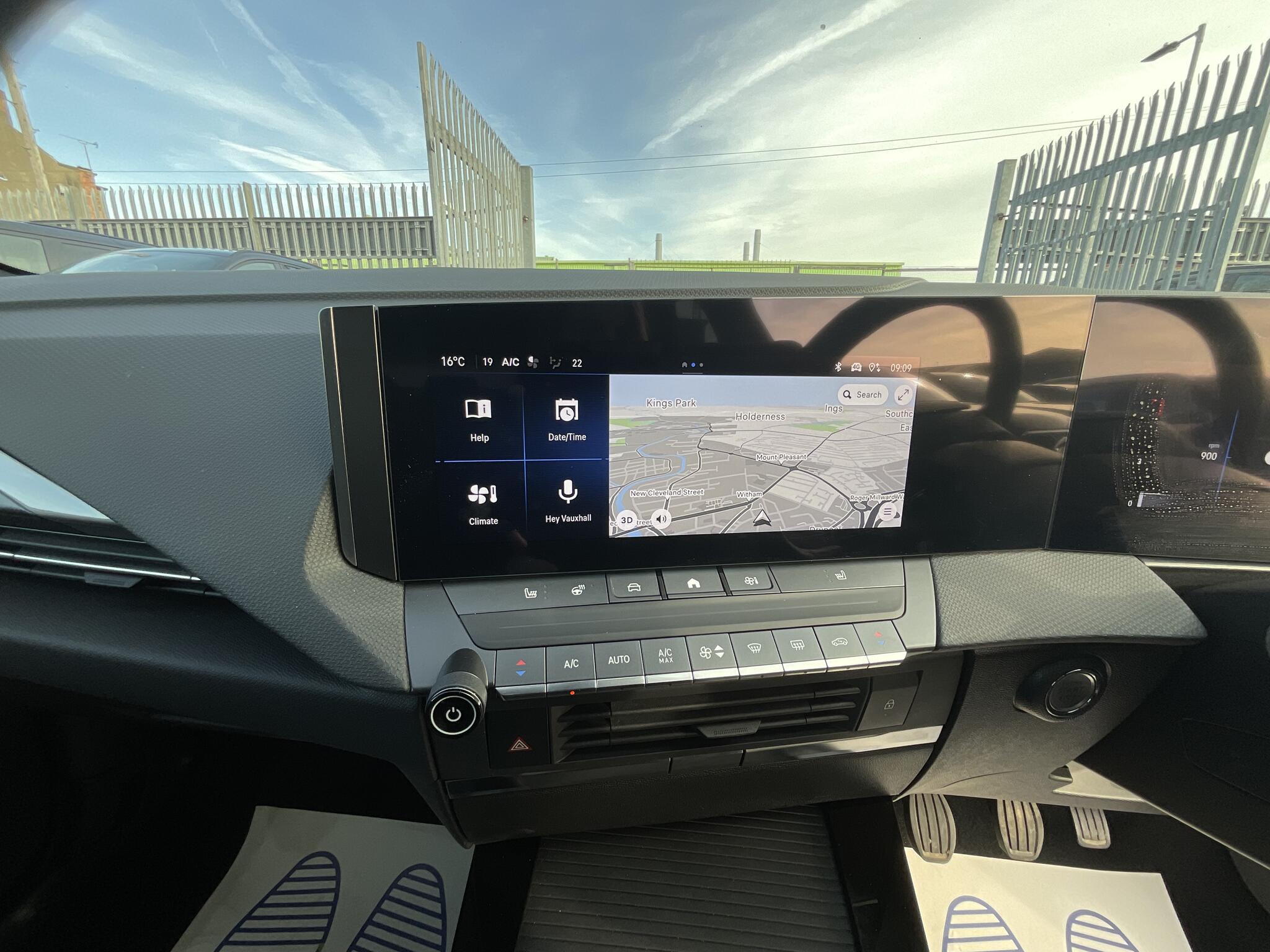 Vauxhall Astra view 24