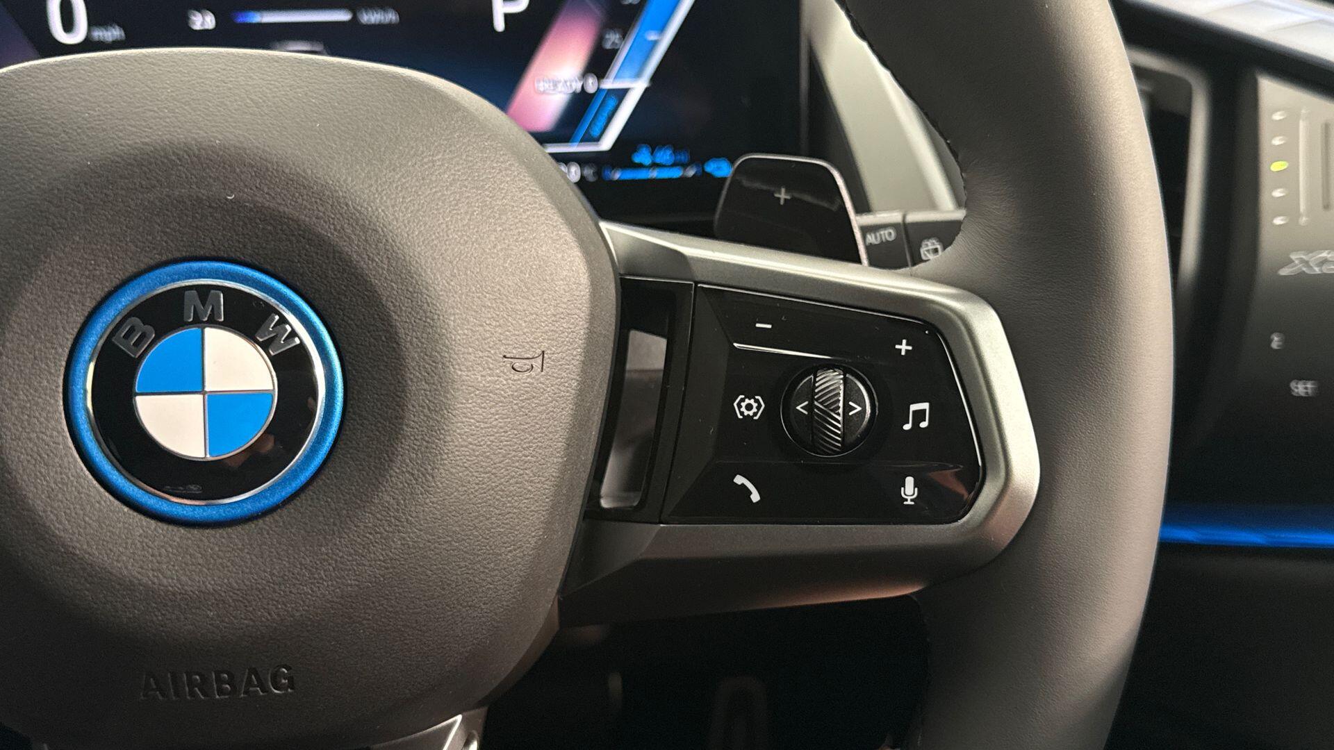 BMW X3 view 18