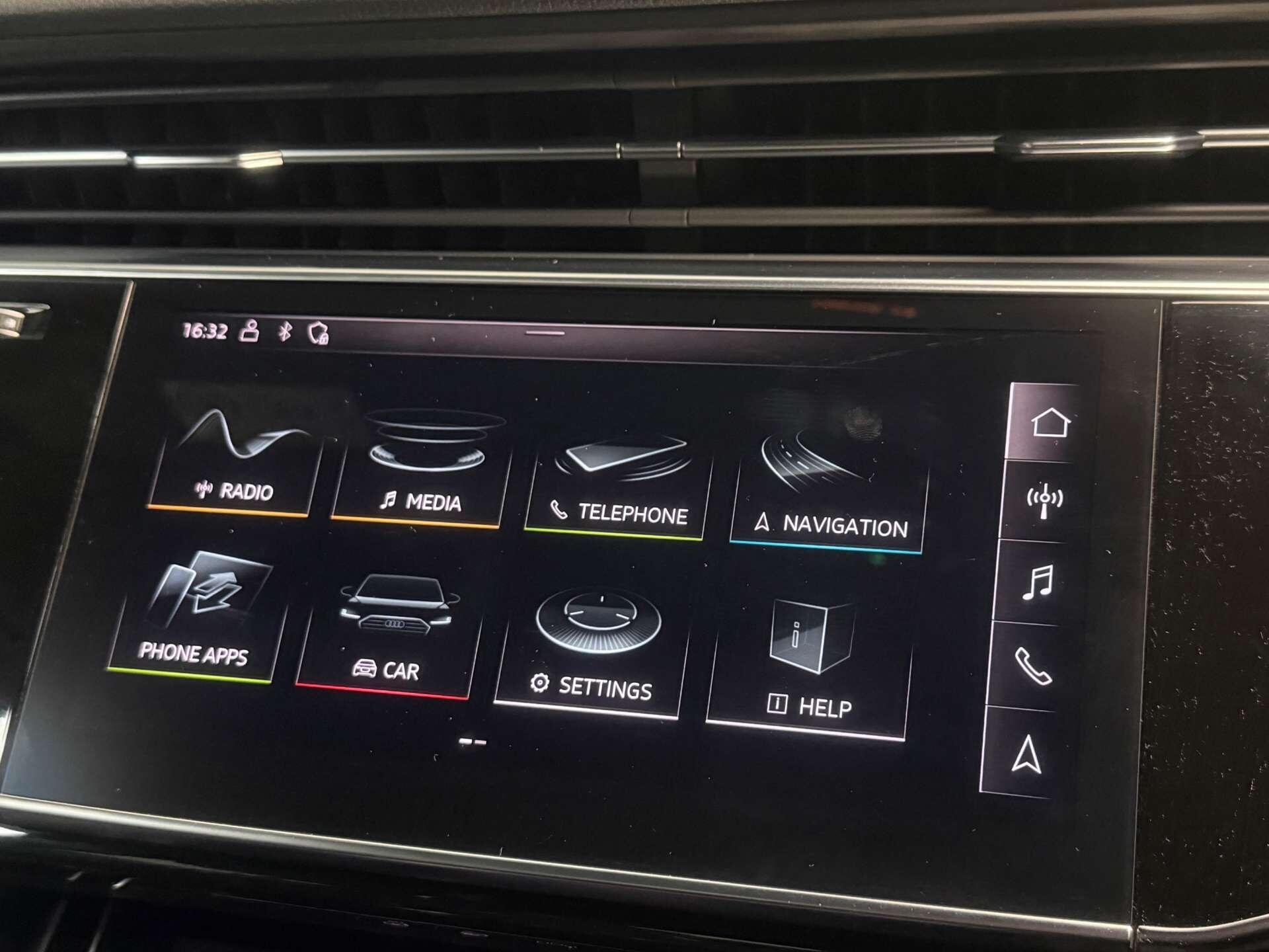 Audi Q7 view 31