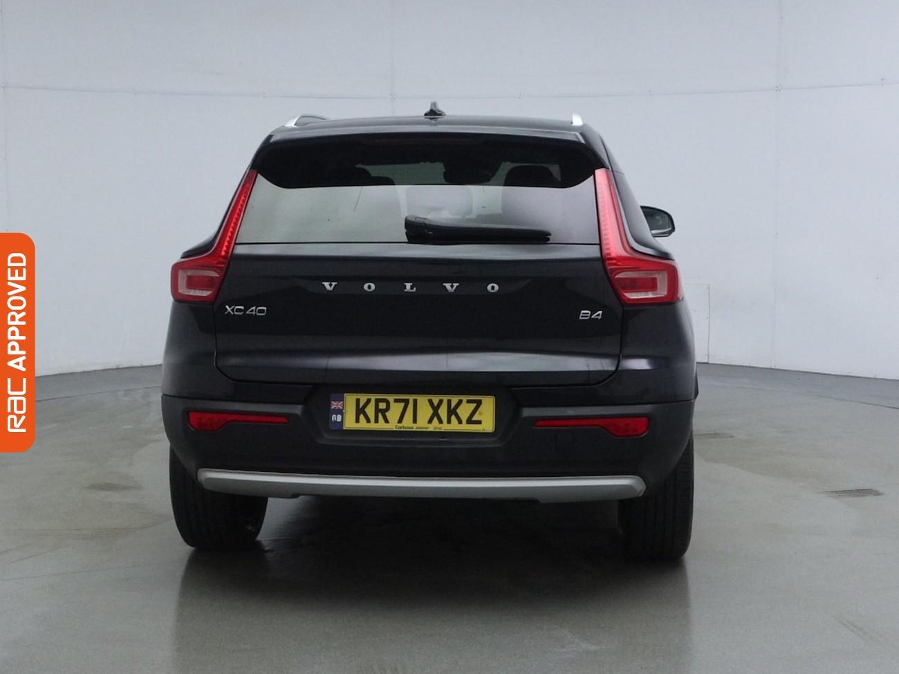 Volvo XC40 view 8