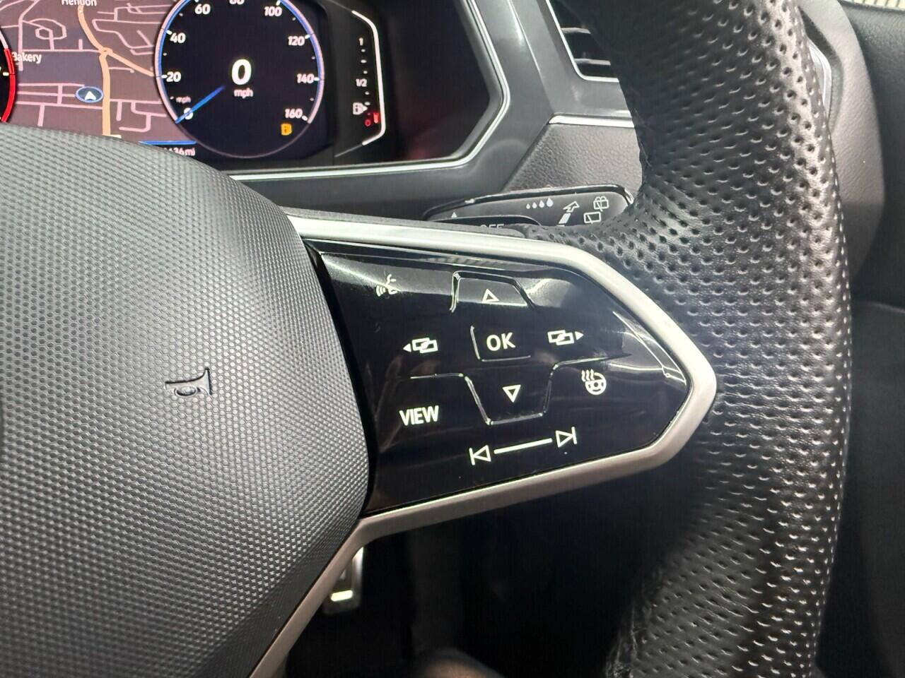 Volkswagen Tiguan Allspace view 17