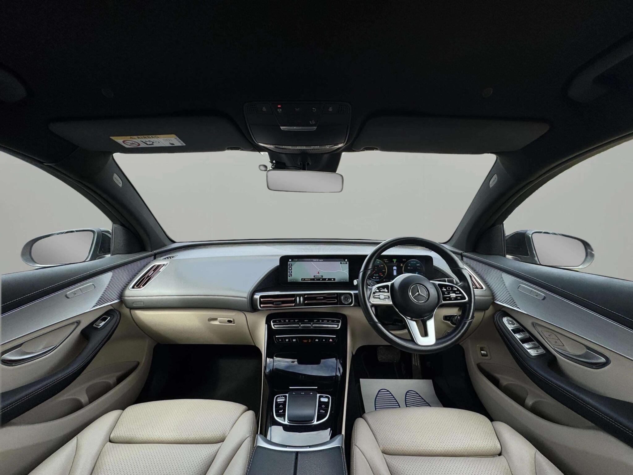 Mercedes-Benz EQC view 5