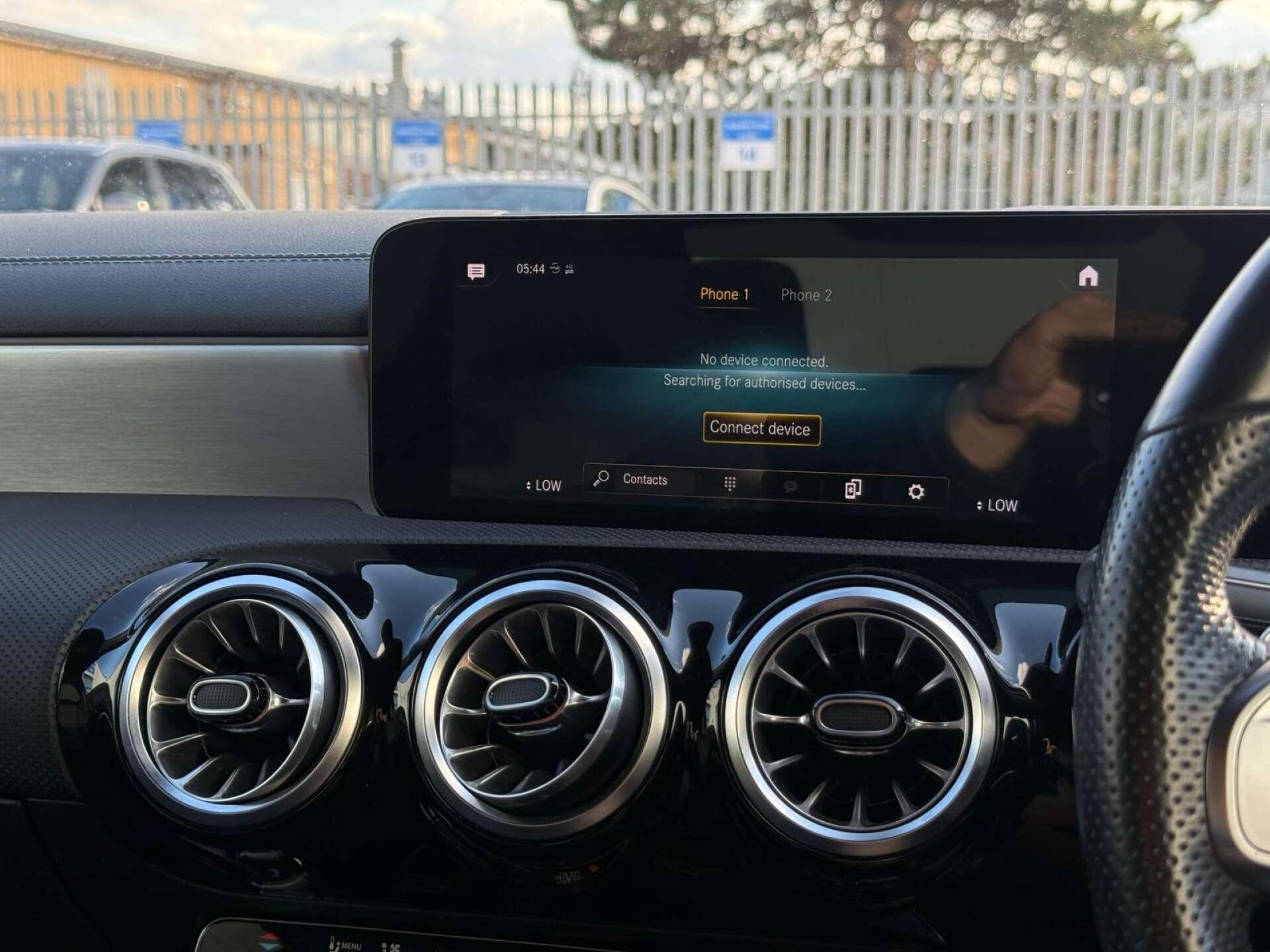 Mercedes-Benz Cla view 57