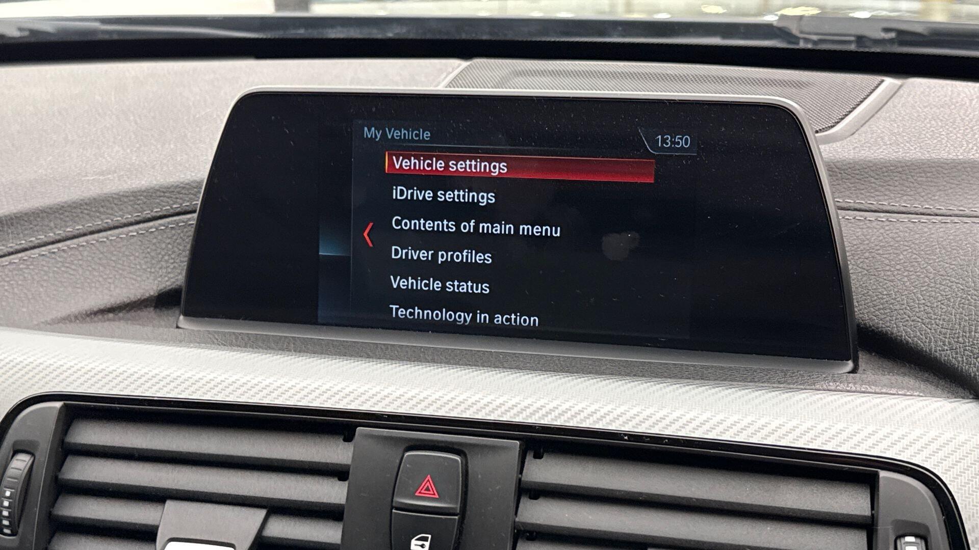 BMW 3 Series view 28