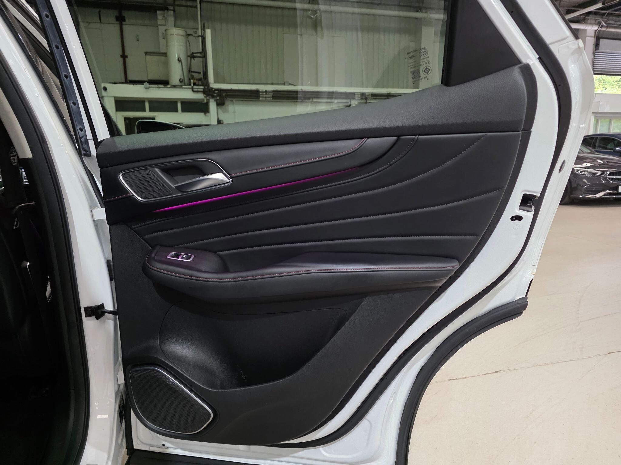 MG MG HS view 22