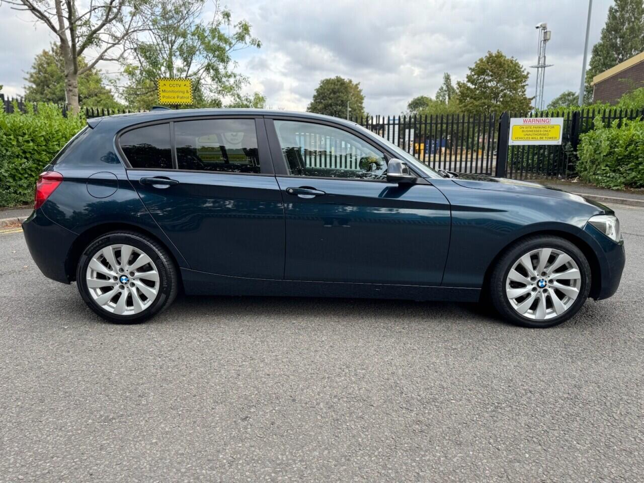 BMW 1 Series view 2