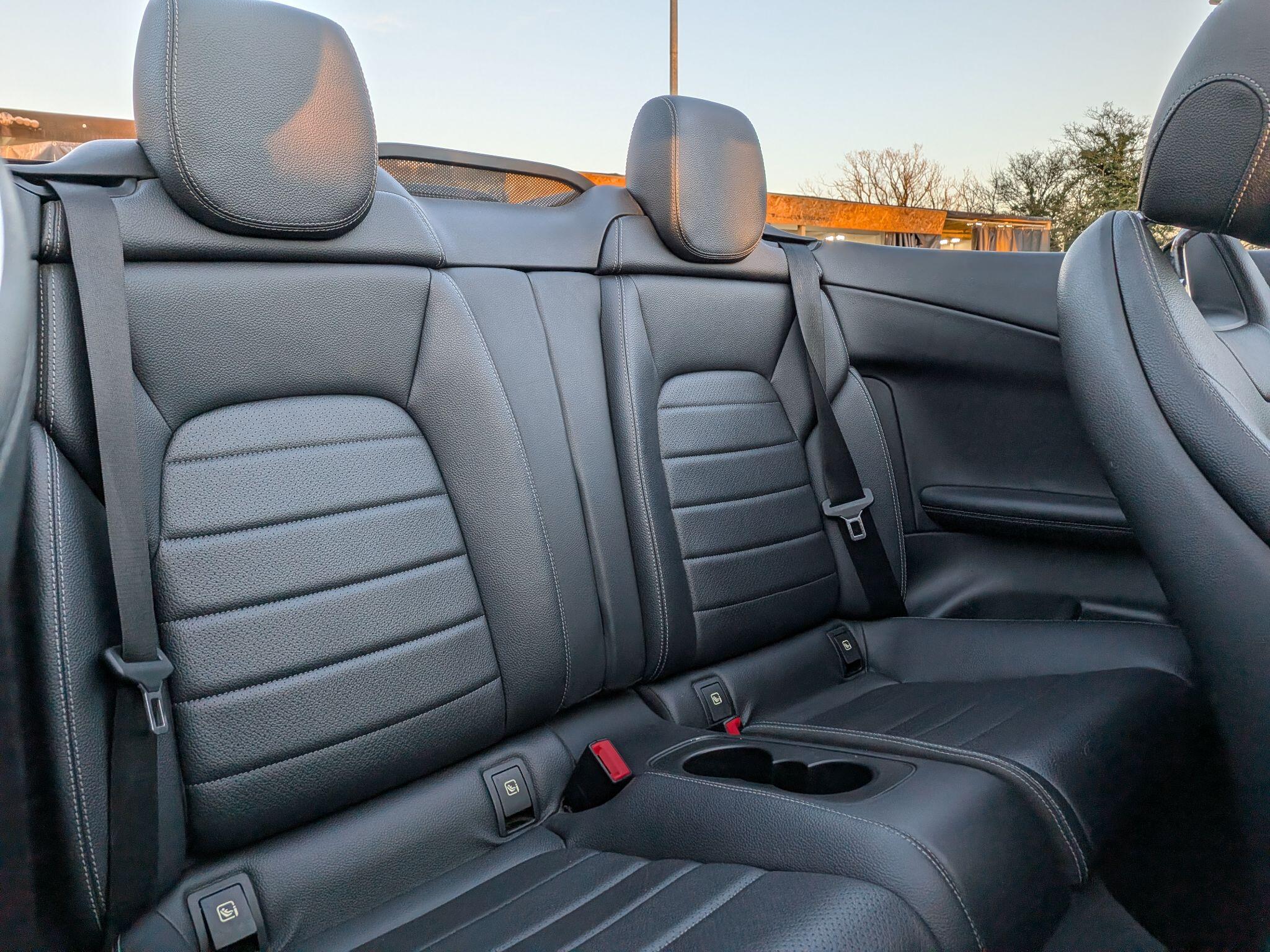 Mercedes-Benz C Class view 33