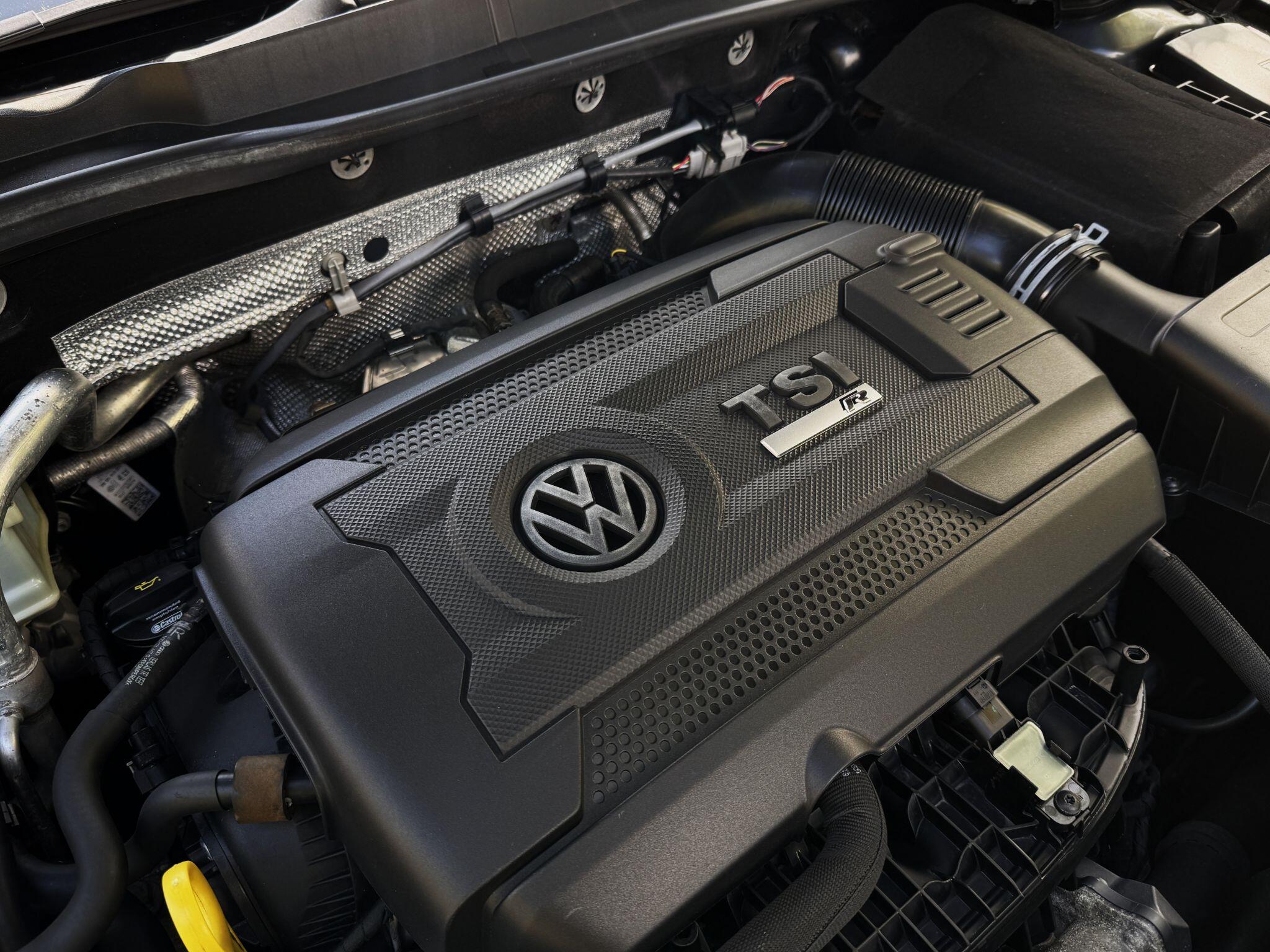 Volkswagen Golf view 24