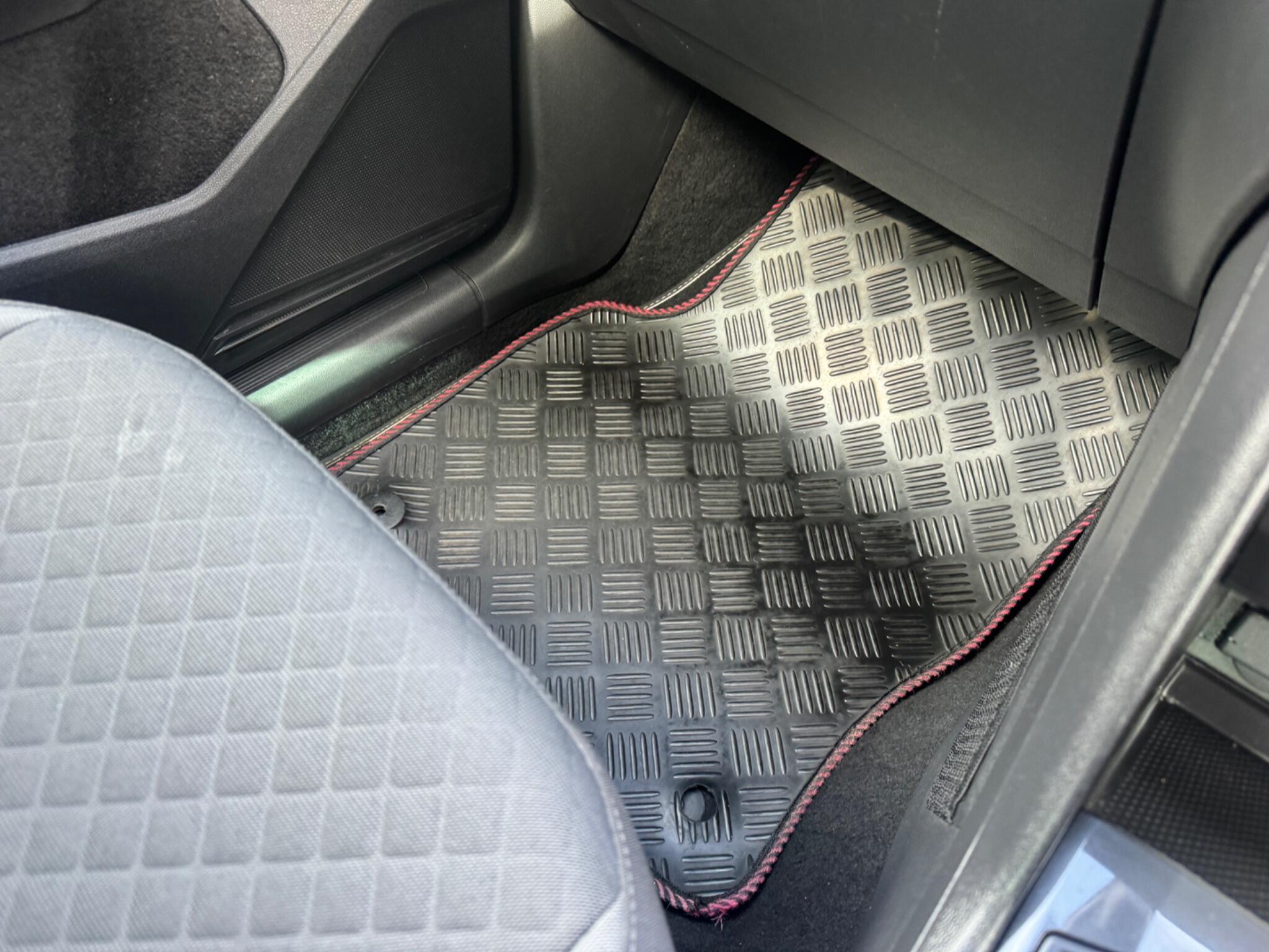 Volkswagen Tiguan view 85