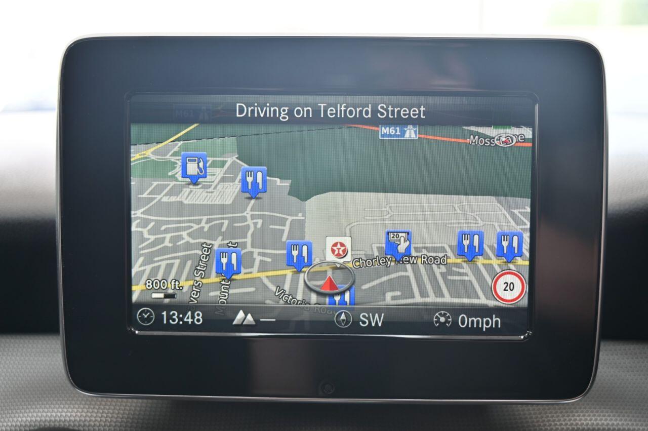 Mercedes-Benz Cla view 28