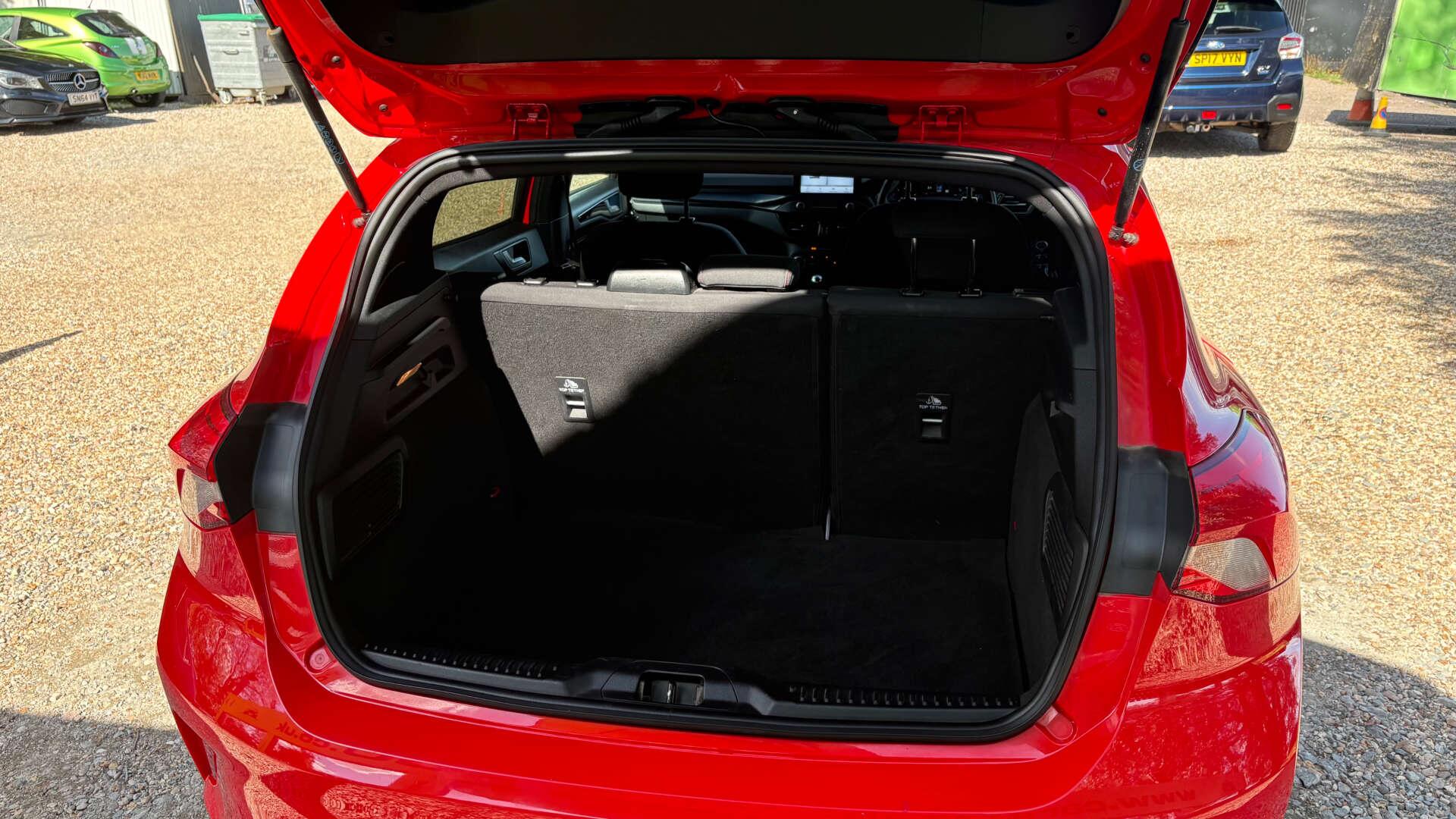 Ford Focus view 45