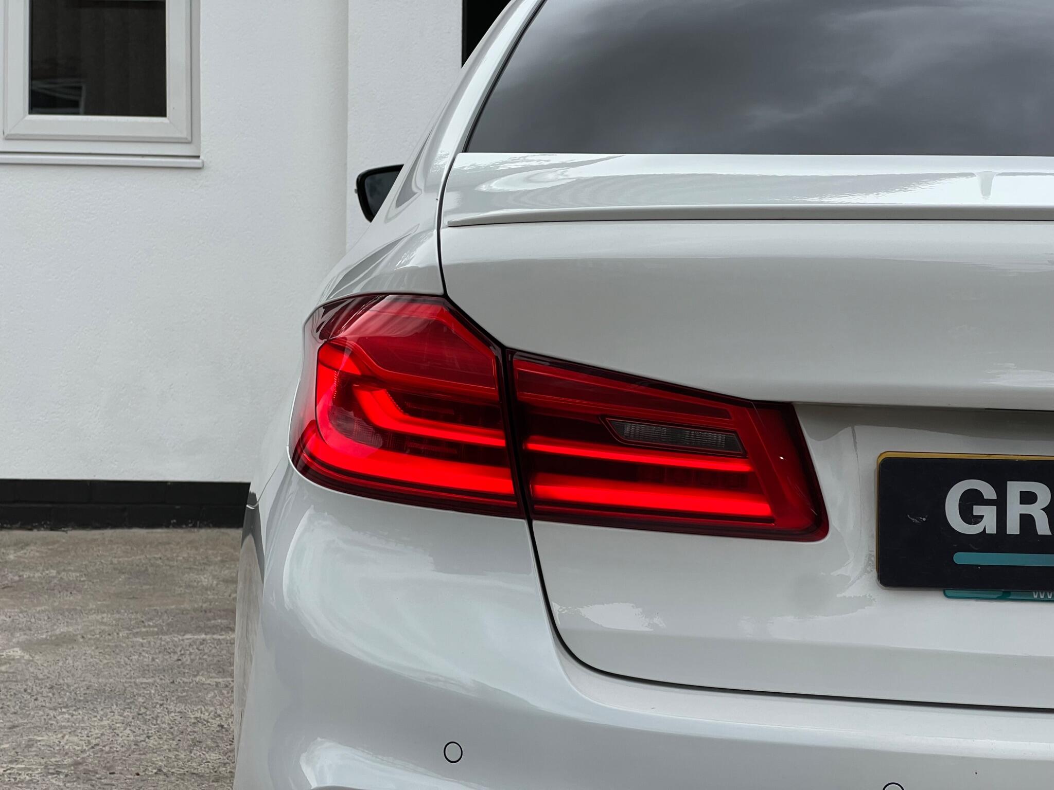 BMW 5 Series view 27