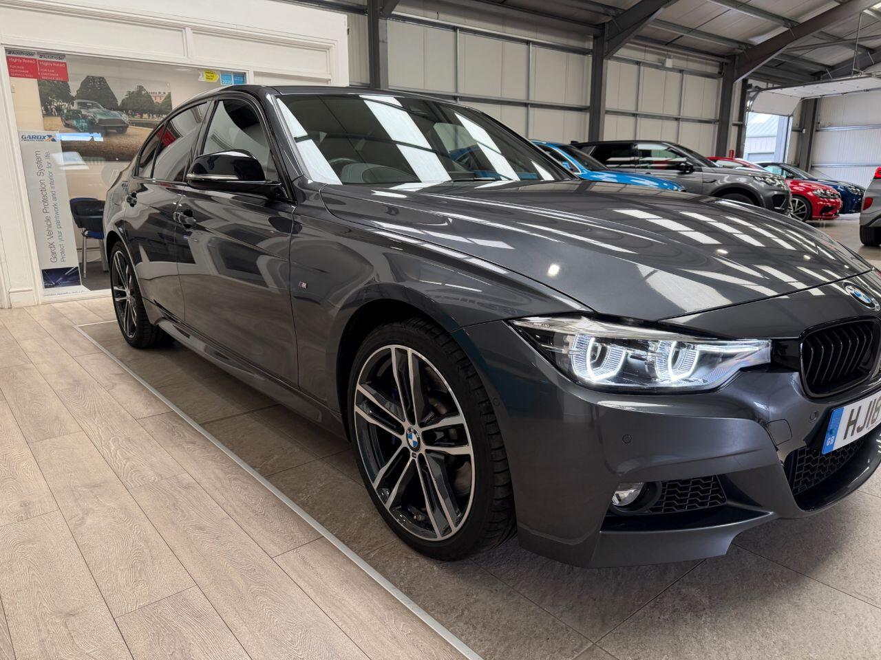 BMW 3 Series view 4