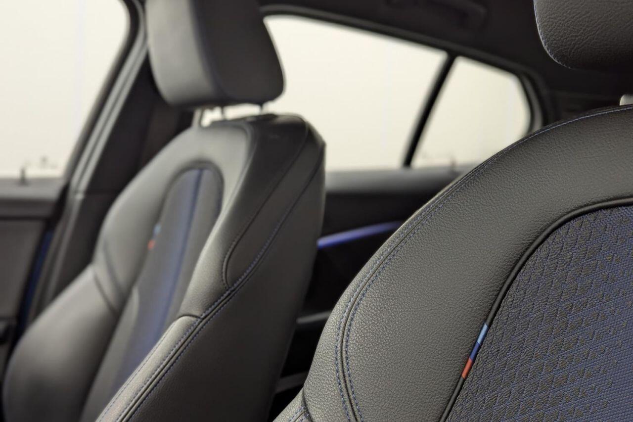 BMW 1 Series view 28