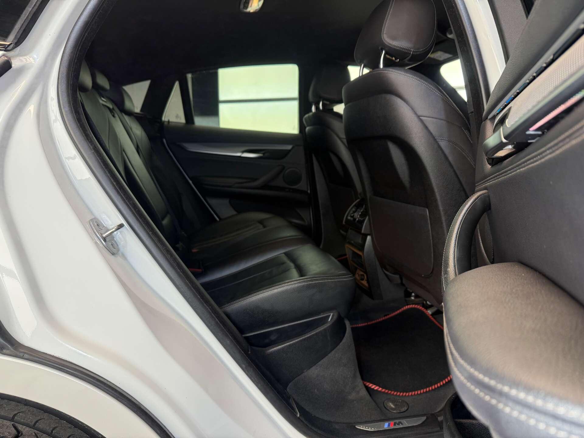 BMW X6 view 14