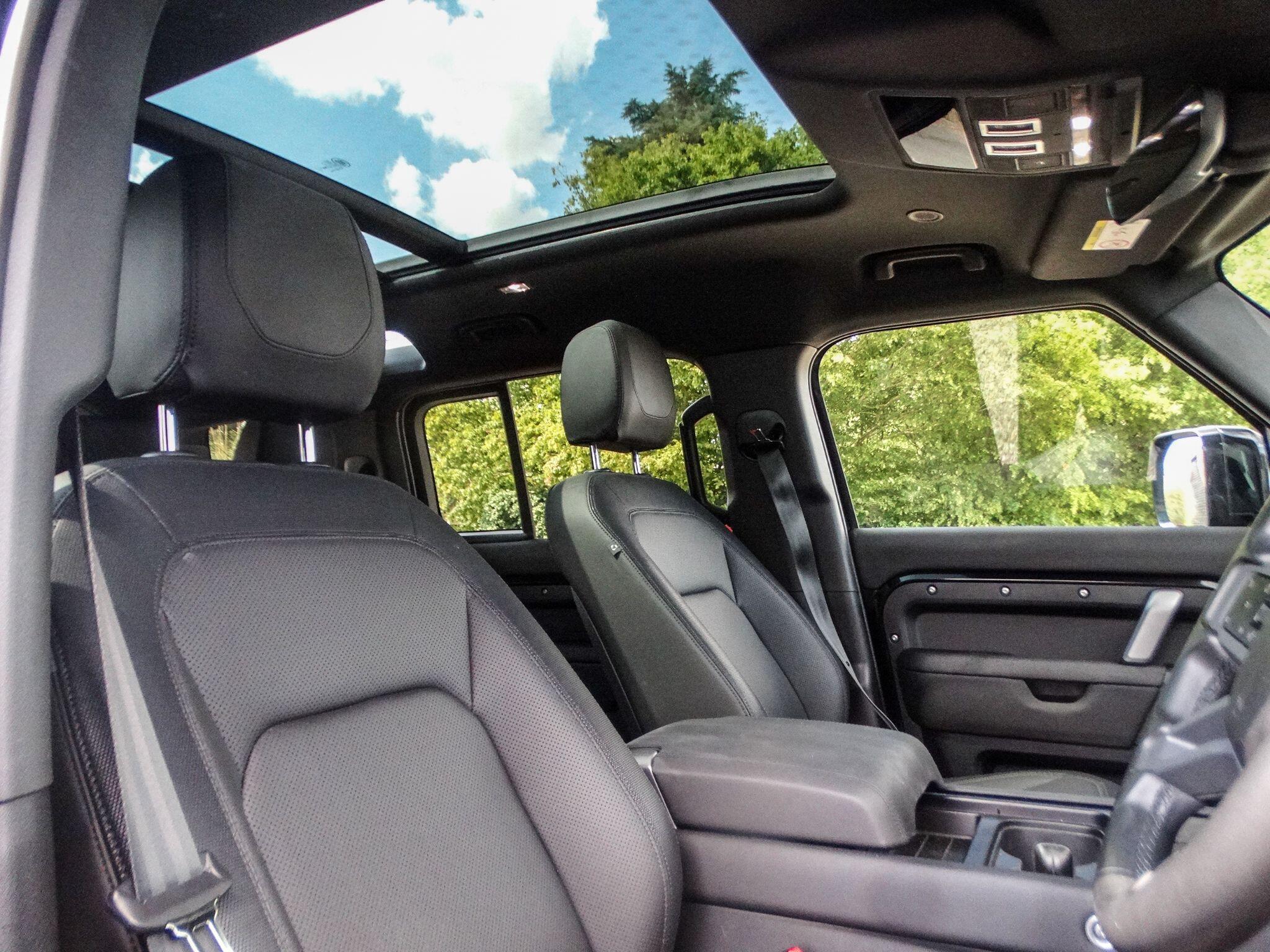Land Rover Defender view 20