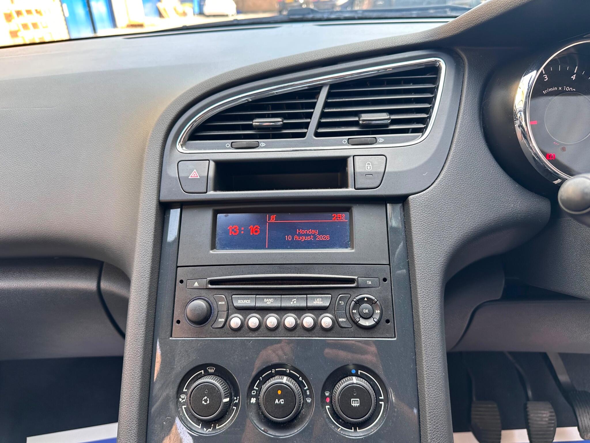 Peugeot 5008 view 36