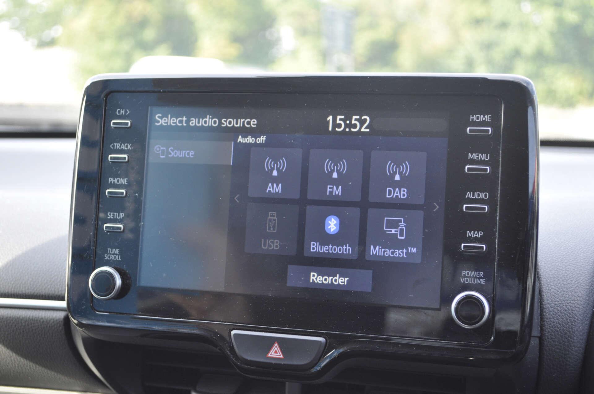Toyota Yaris view 16