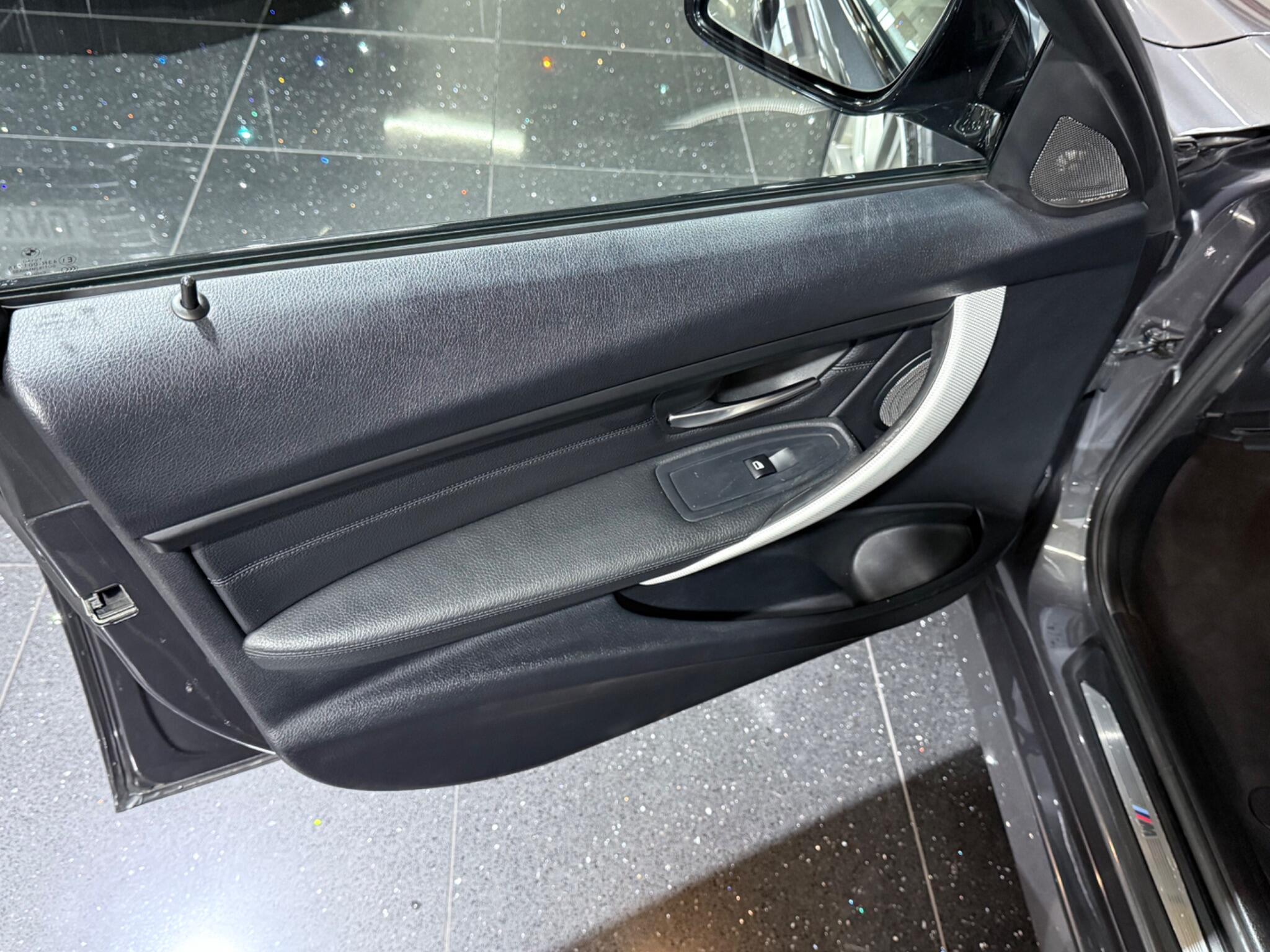 BMW 3 Series view 53