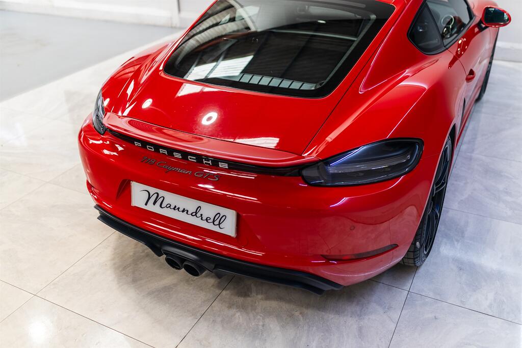 Porsche Cayman view 15