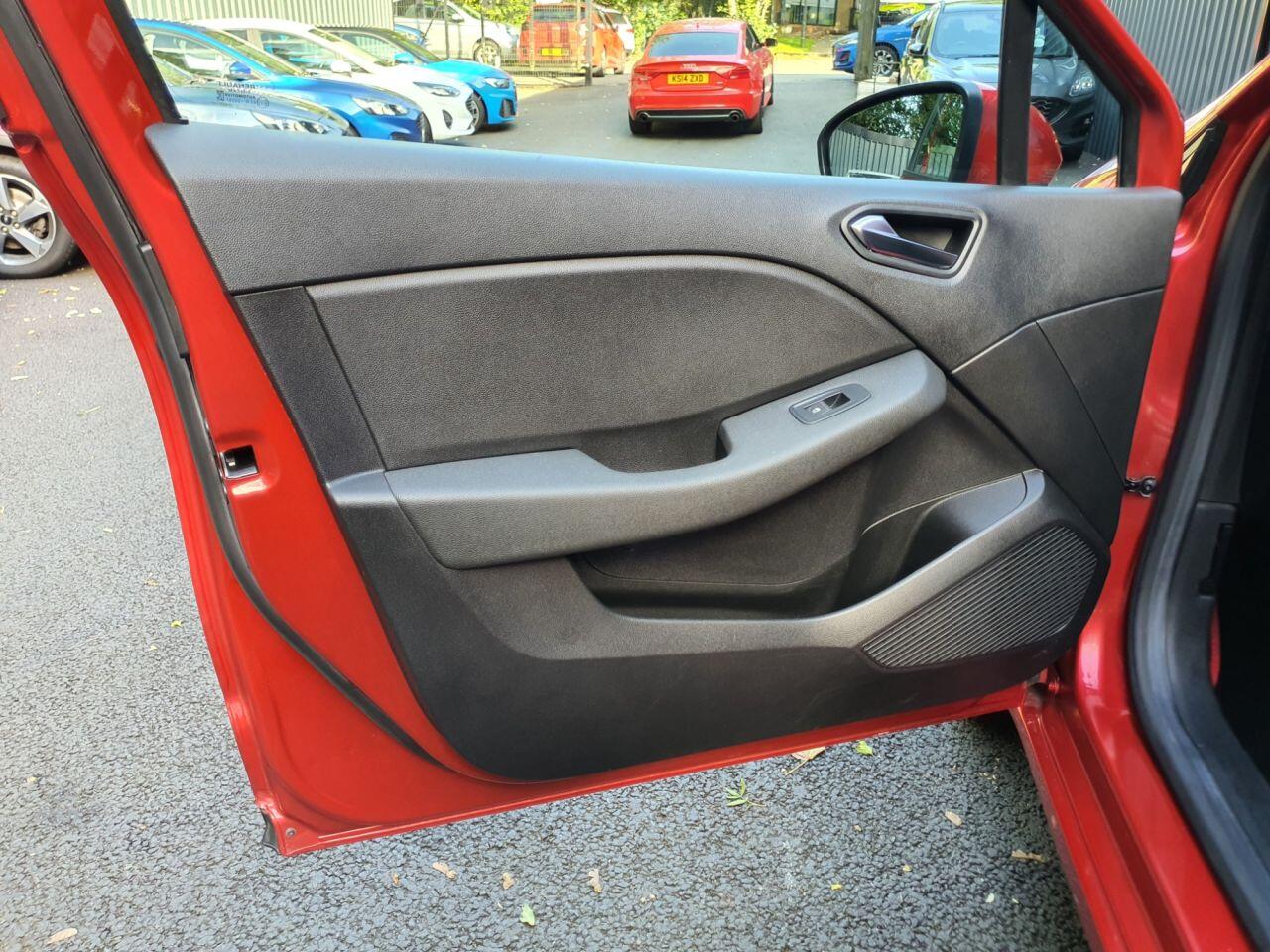 Renault Clio view 25