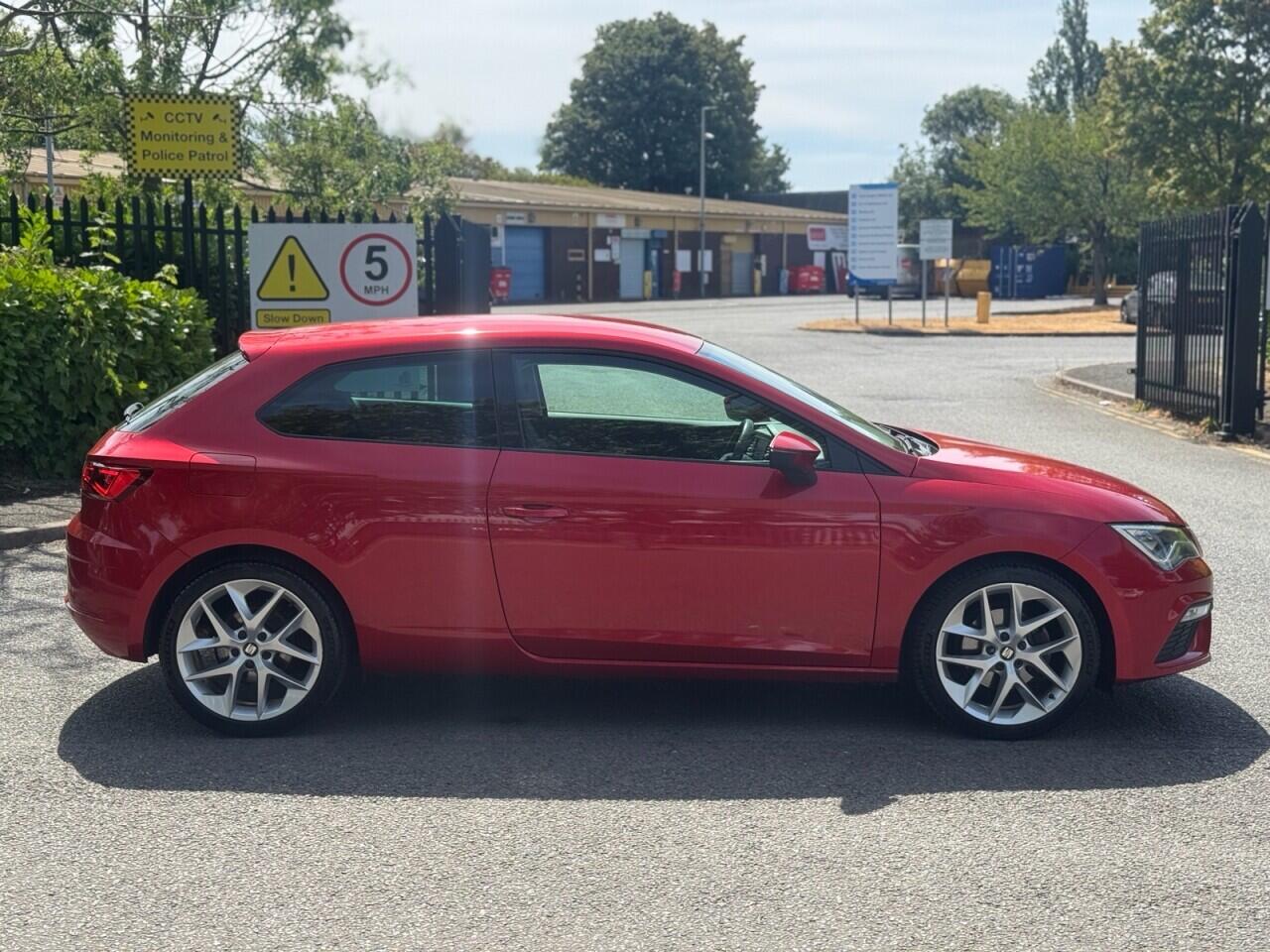 Seat Leon Leon view 8