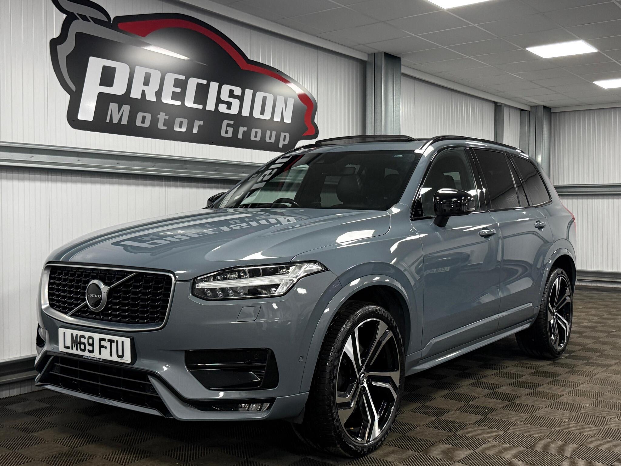 Volvo XC90 view 7