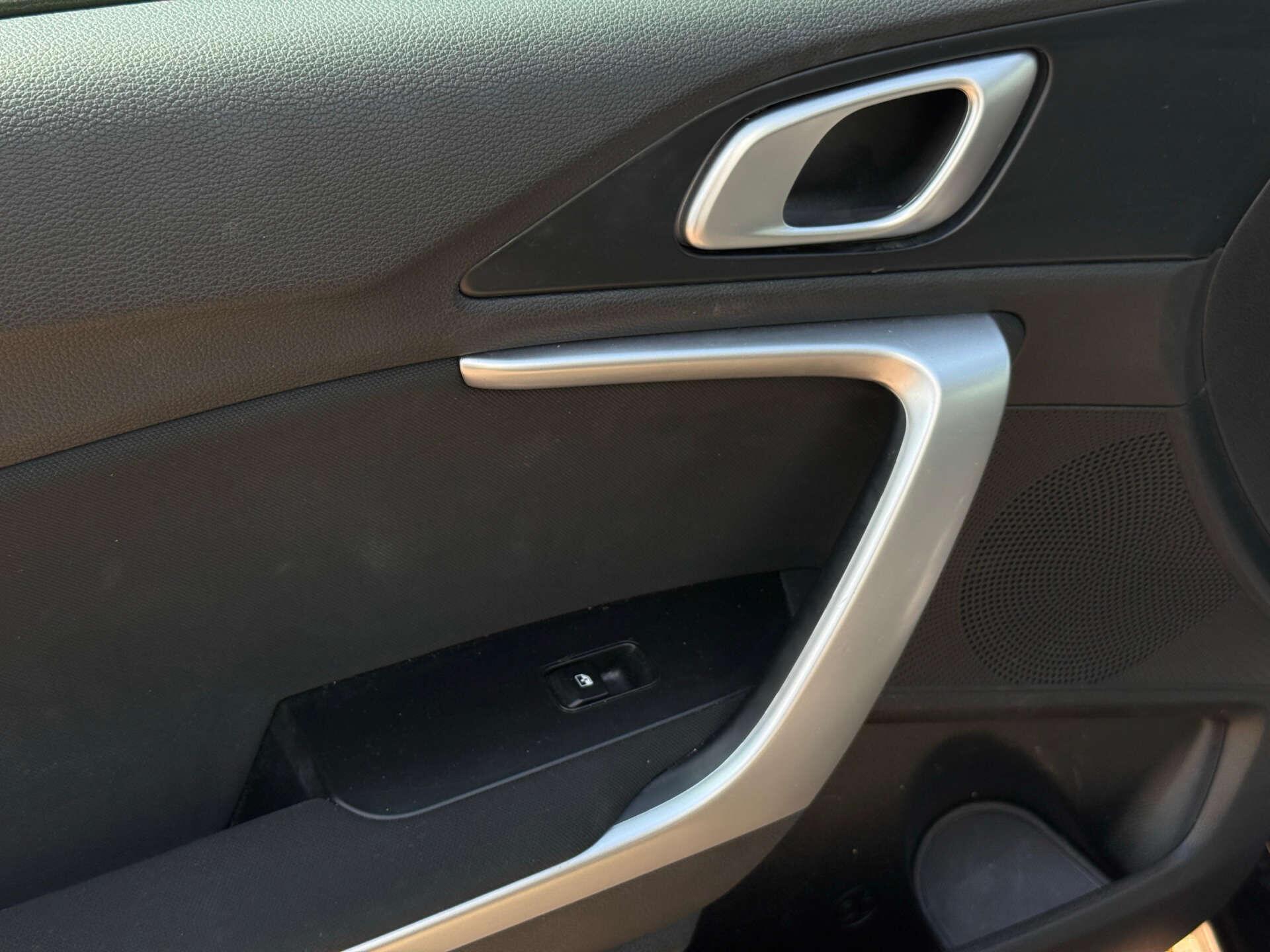 Kia Ceed view 38