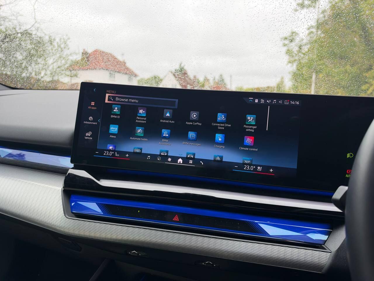BMW i5 view 54