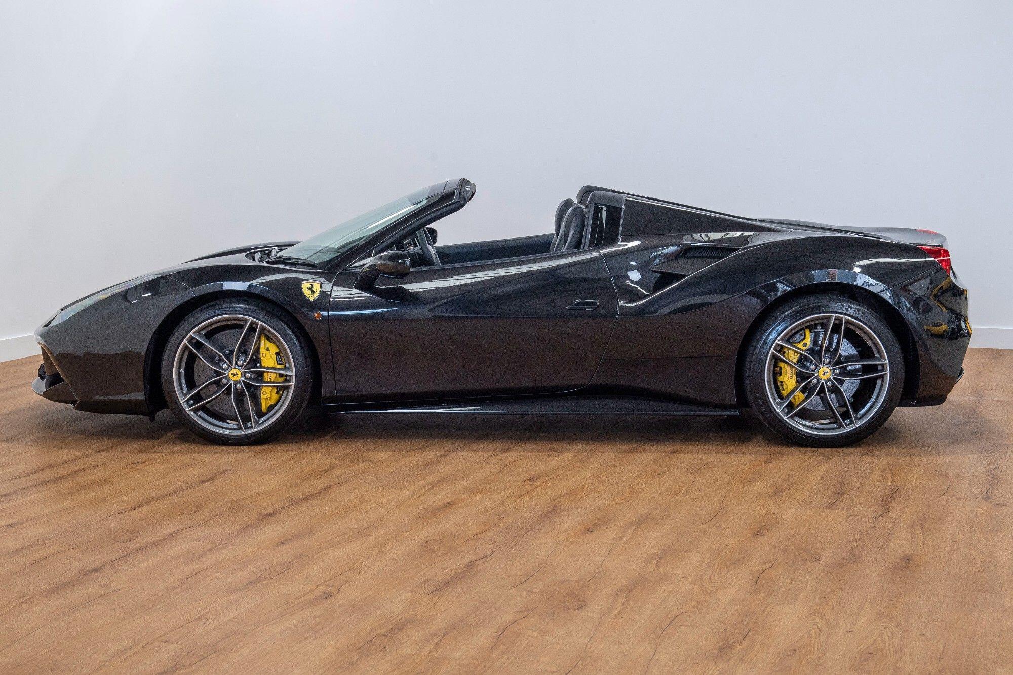 Ferrari 488 view 6