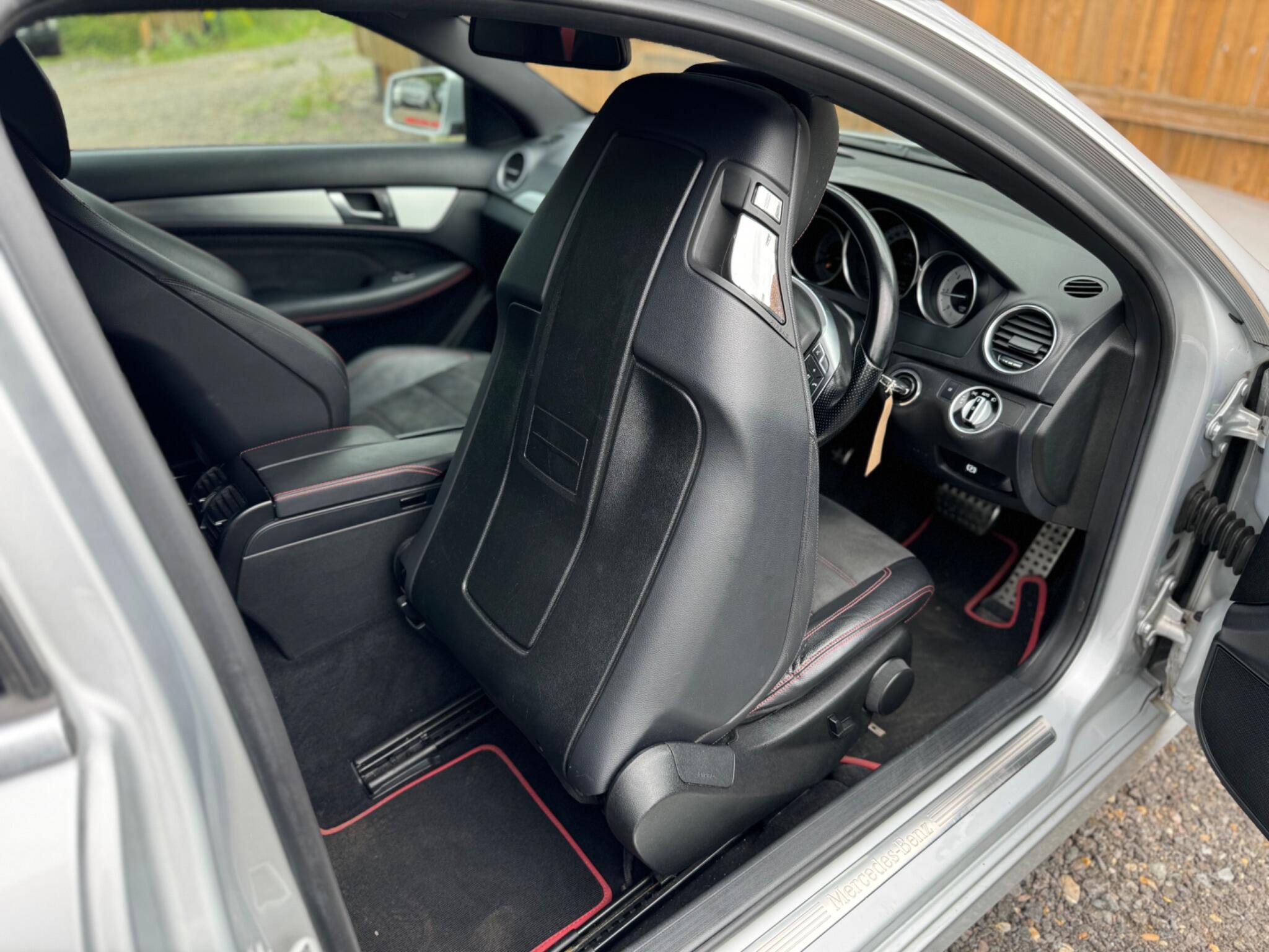 Mercedes-Benz C-Class view 17