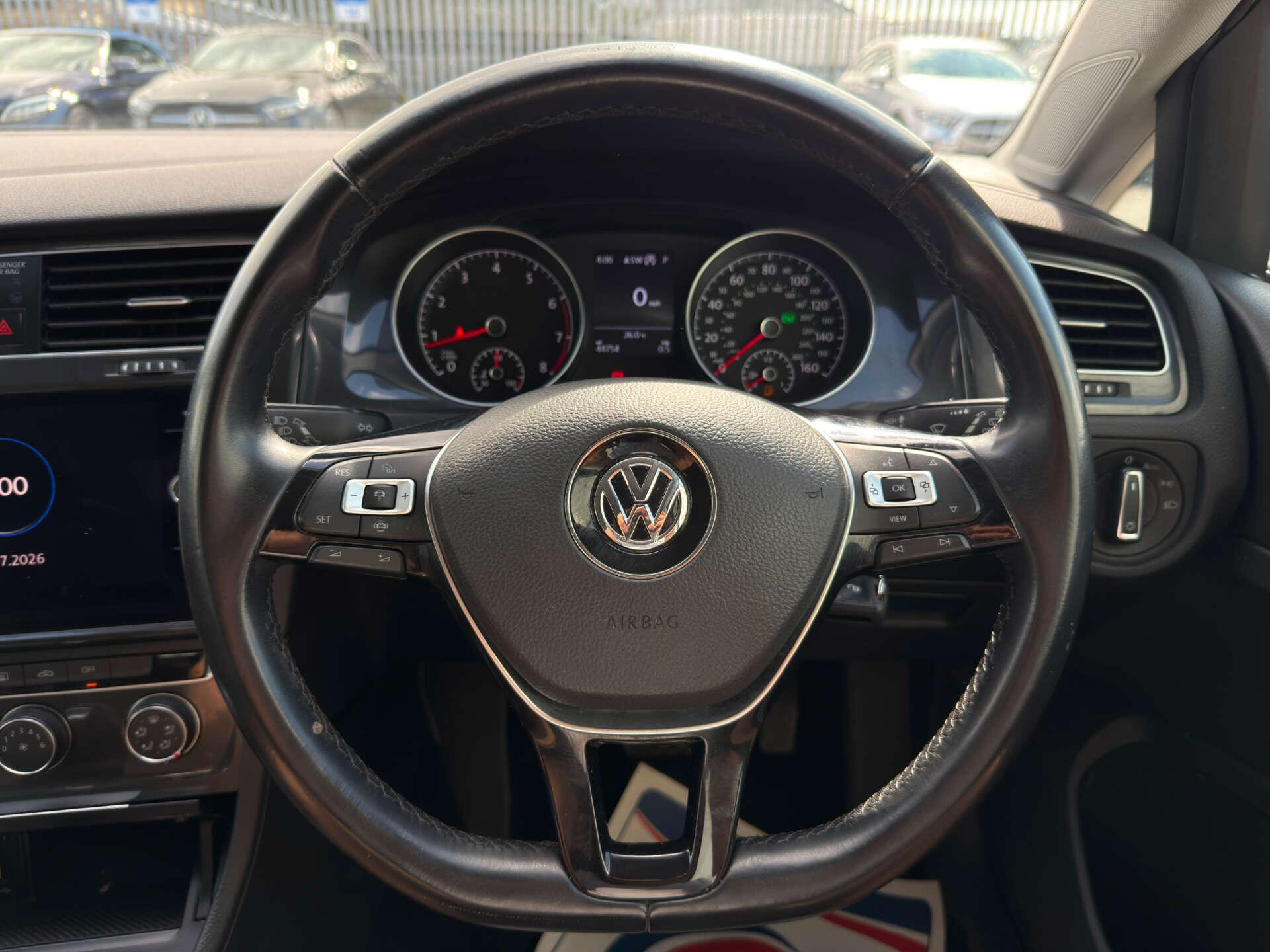 Volkswagen Golf view 52