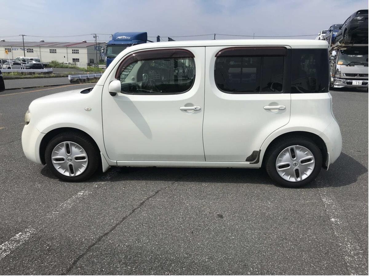 Nissan Cube view 5