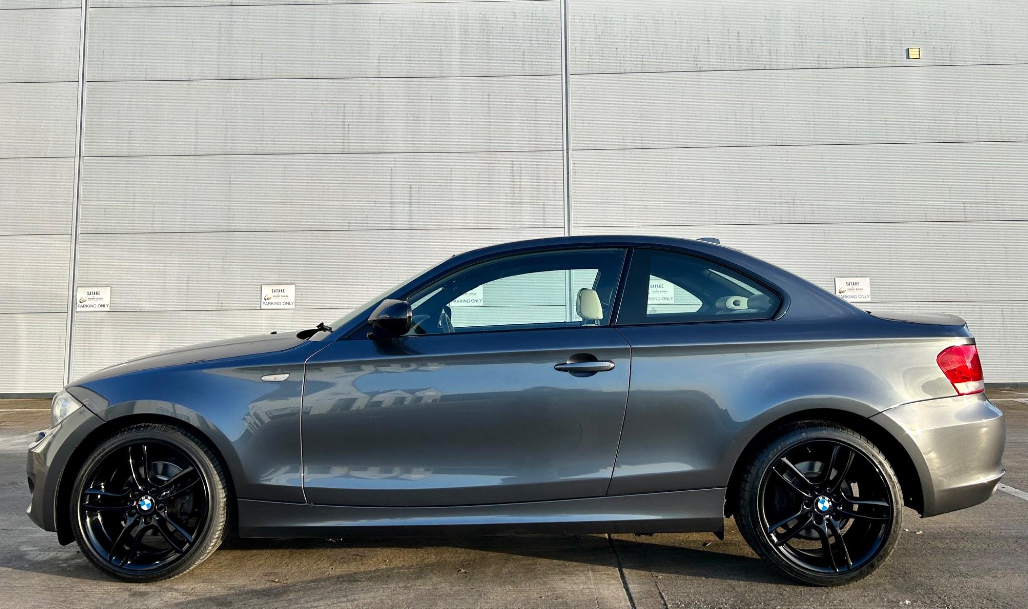 BMW 1 Series view 6