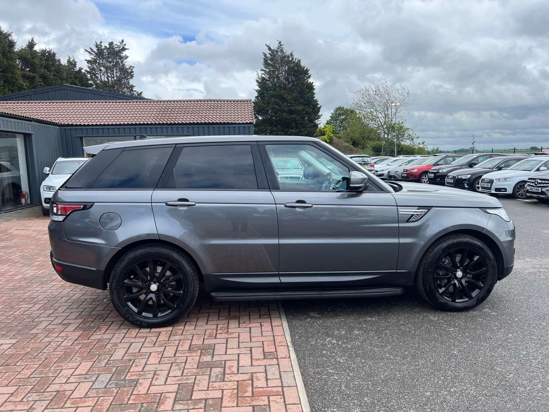 Land Rover Range Rover Sport view 7