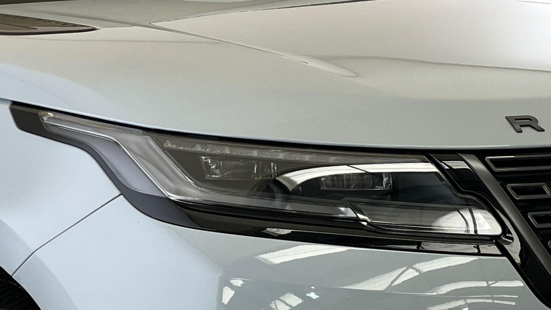 Land Rover Range Rover Velar view 17