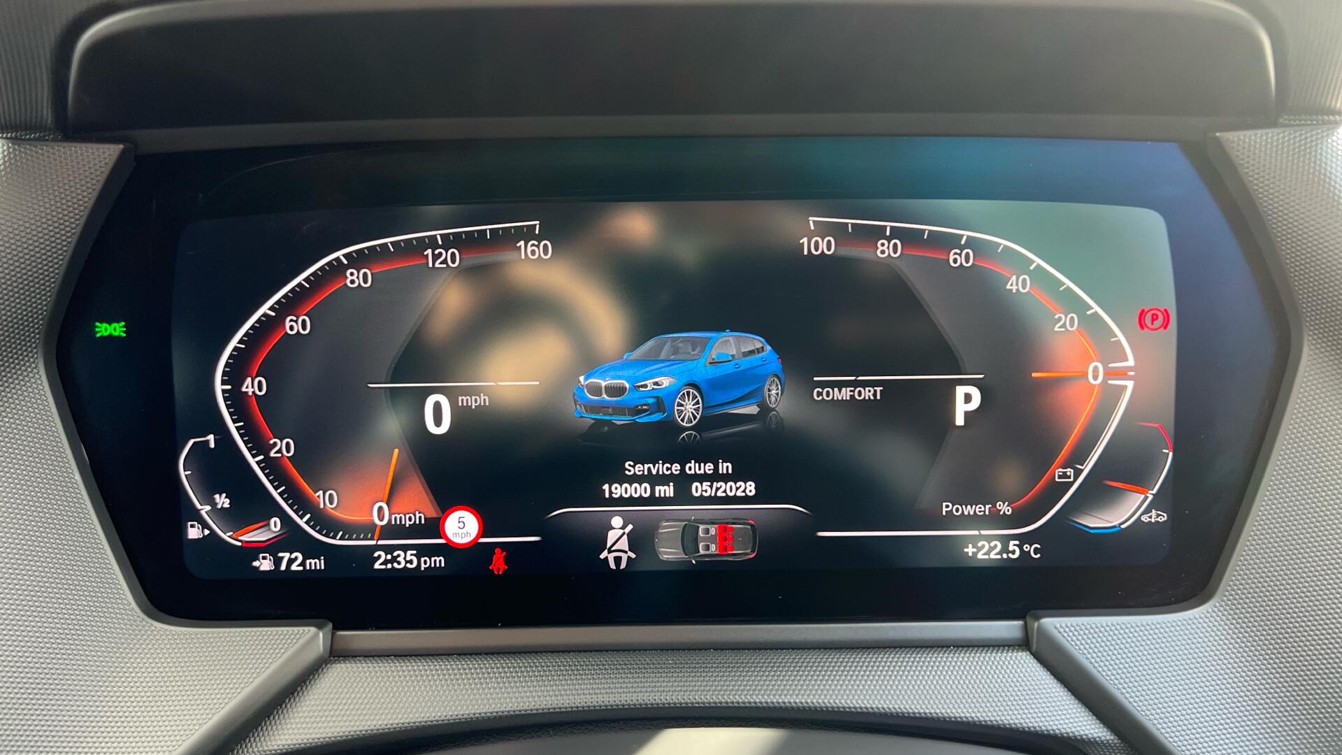 BMW 1 Series view 9